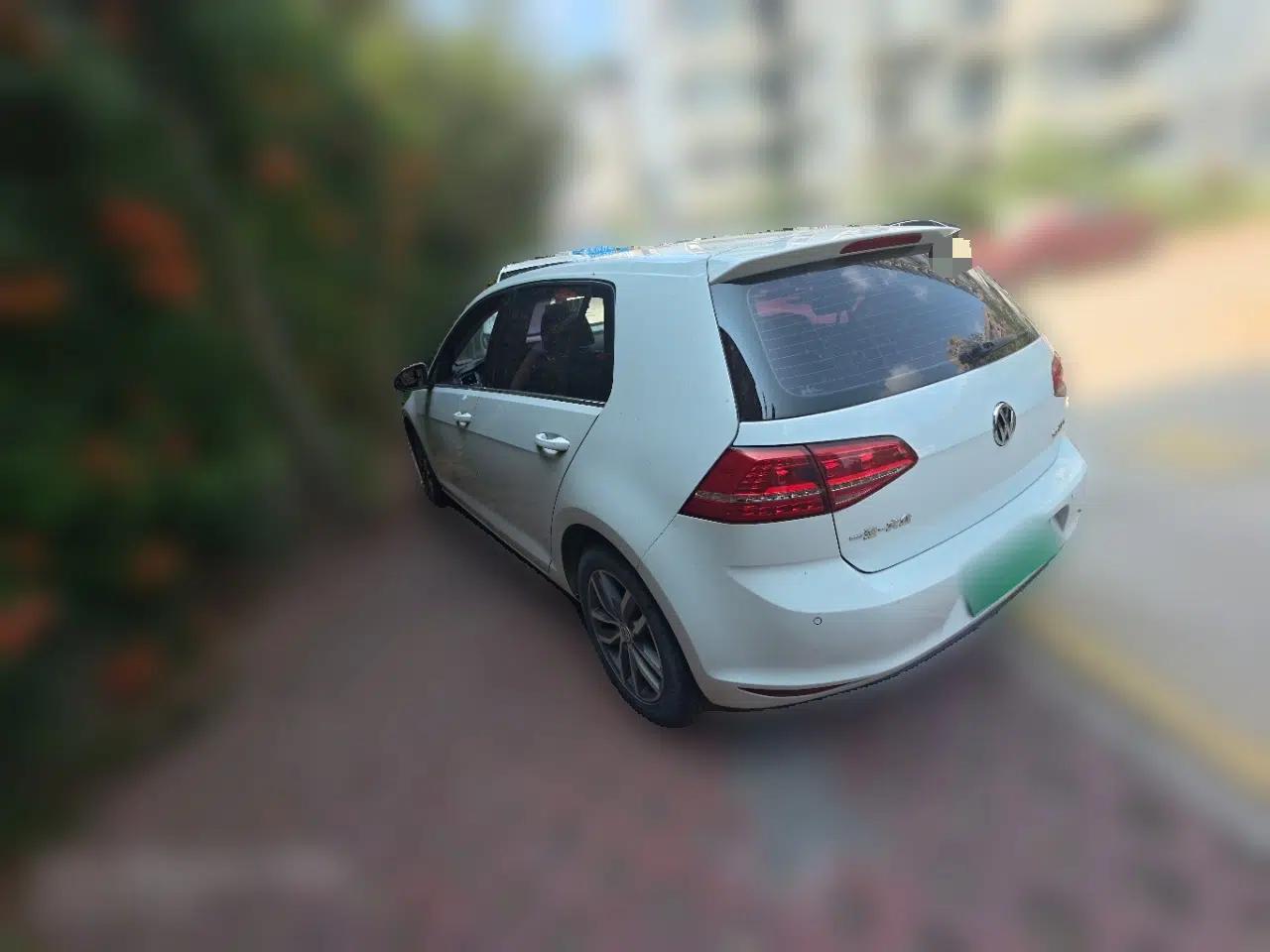 Volkswagen Golf 2015 1.4TSI Automatic Luxury Model — миниатюра 4