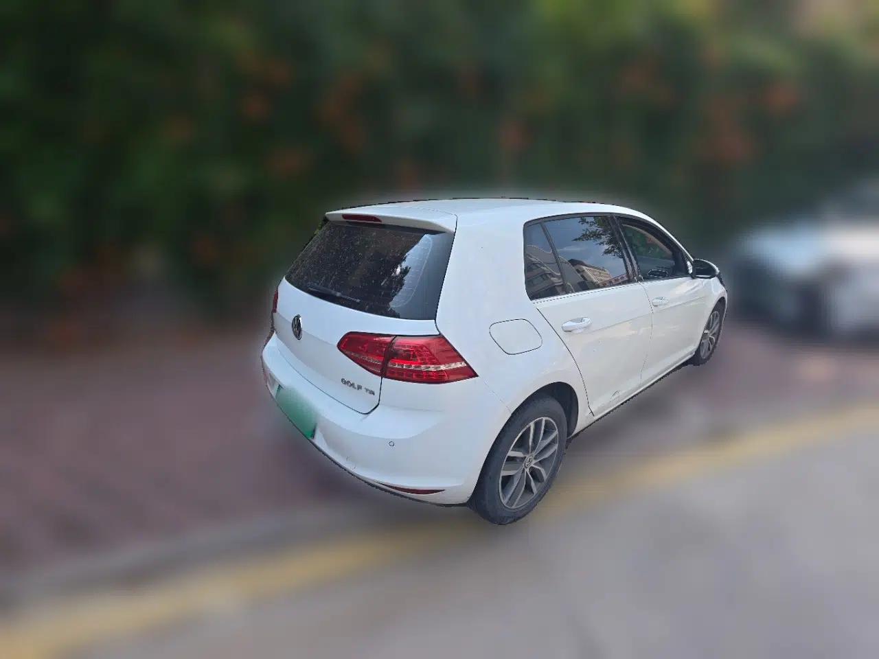 Volkswagen Golf 2015 1.4TSI Automatic Luxury Model — миниатюра 6