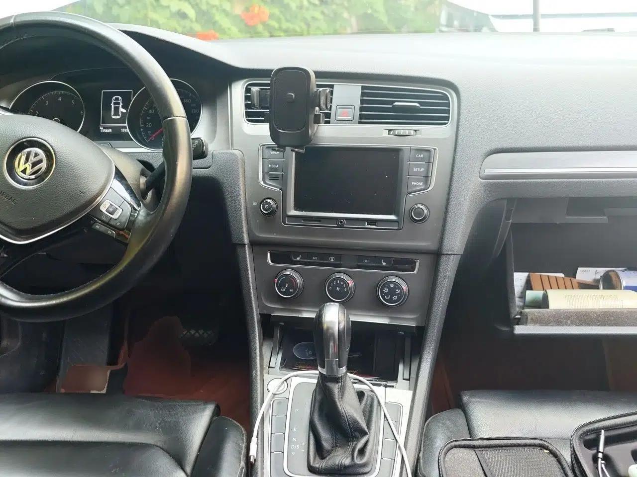 Volkswagen Golf 2015 1.4TSI Automatic Luxury Model — миниатюра 9