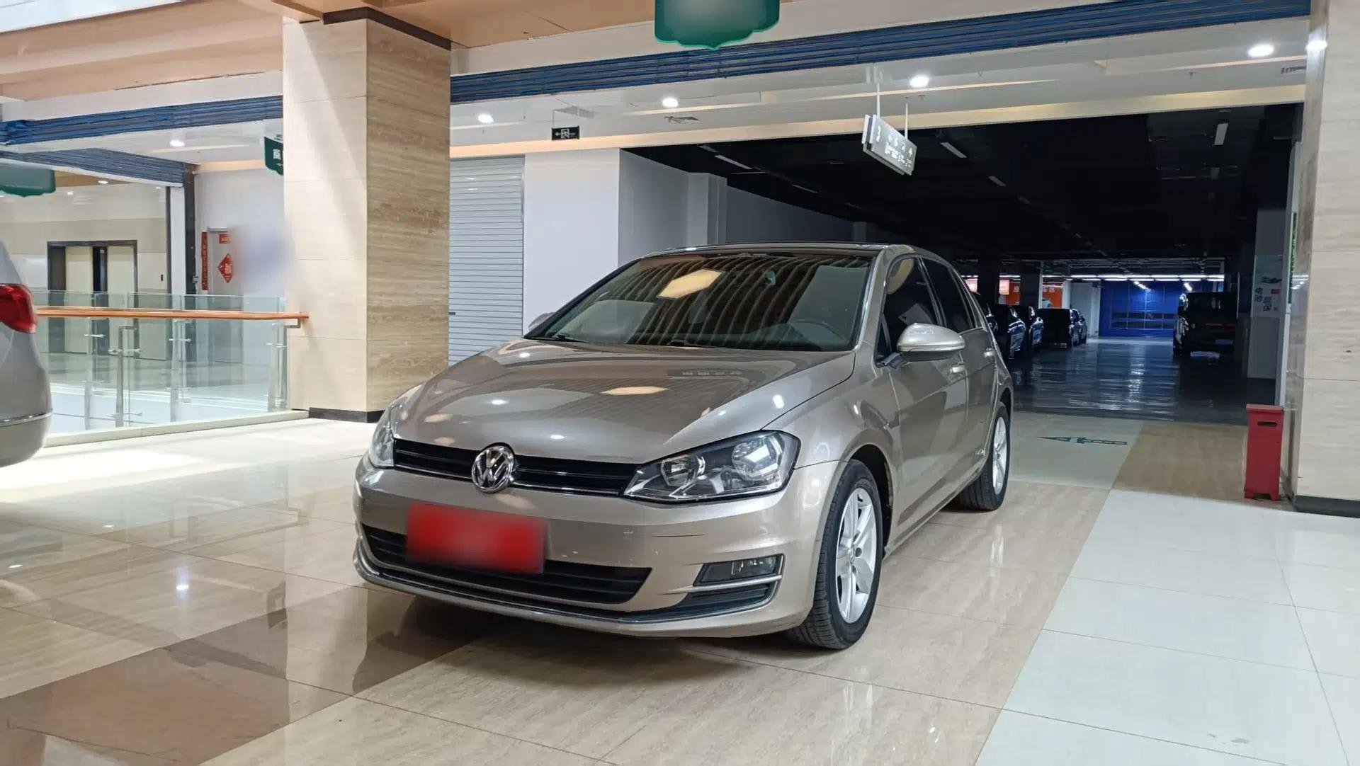 Volkswagen Golf 2016 230TSI Automatic Comfort Version — миниатюра 1