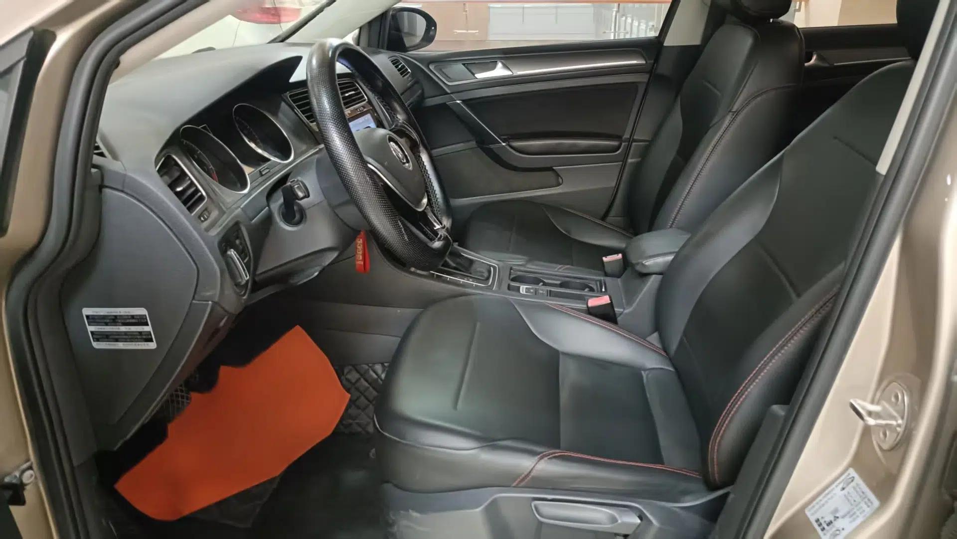 Volkswagen Golf 2016 230TSI Automatic Comfort Version — миниатюра 14