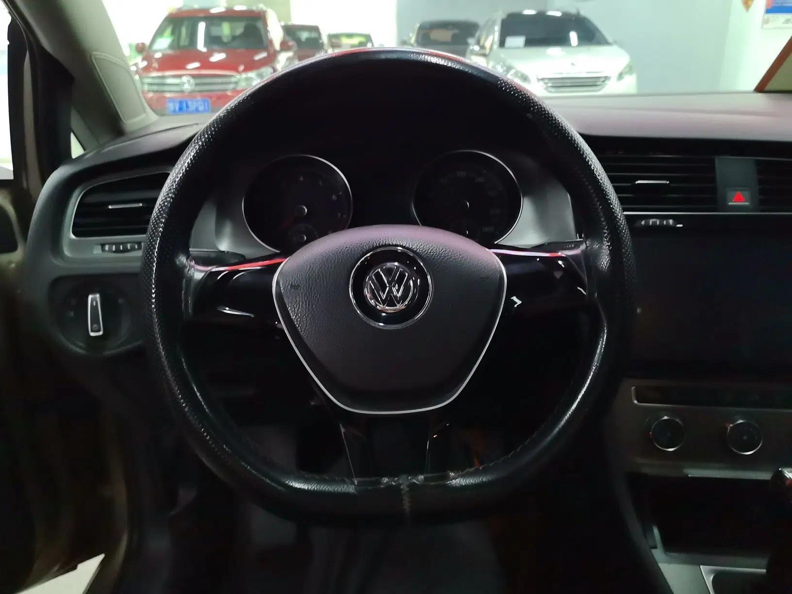 Volkswagen Golf 2016 230TSI Automatic Comfort Version — миниатюра 7