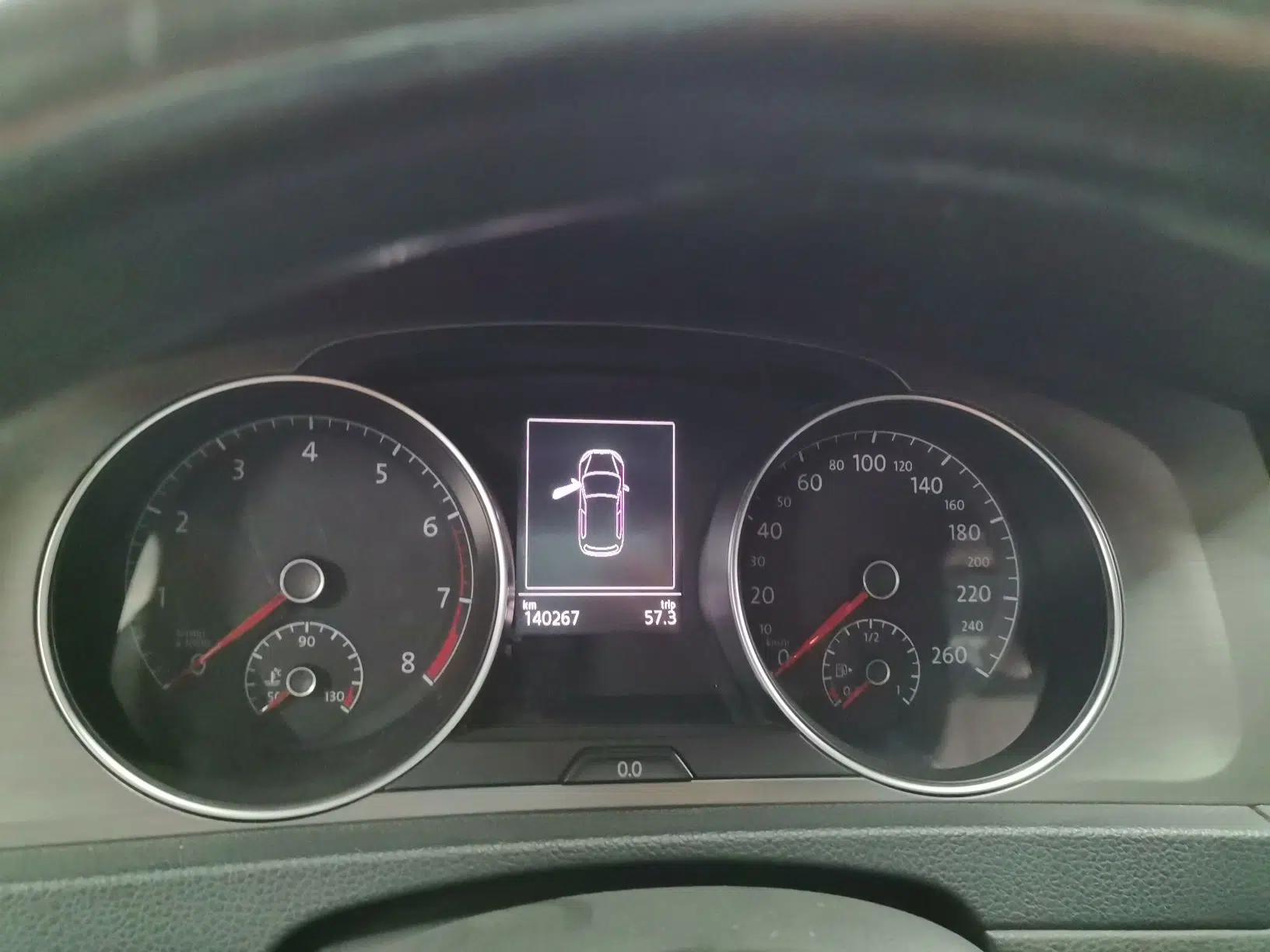 Volkswagen Golf 2016 230TSI Automatic Comfort Version — миниатюра 8
