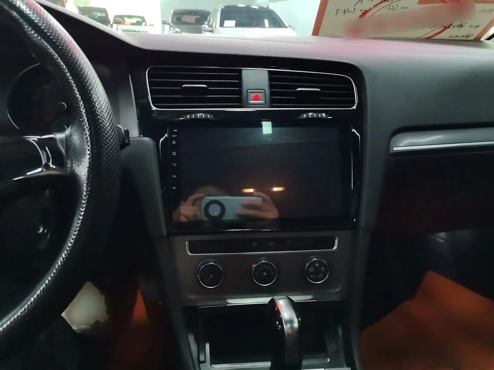 Volkswagen Golf 2016 230TSI Automatic Comfort Version — миниатюра 9
