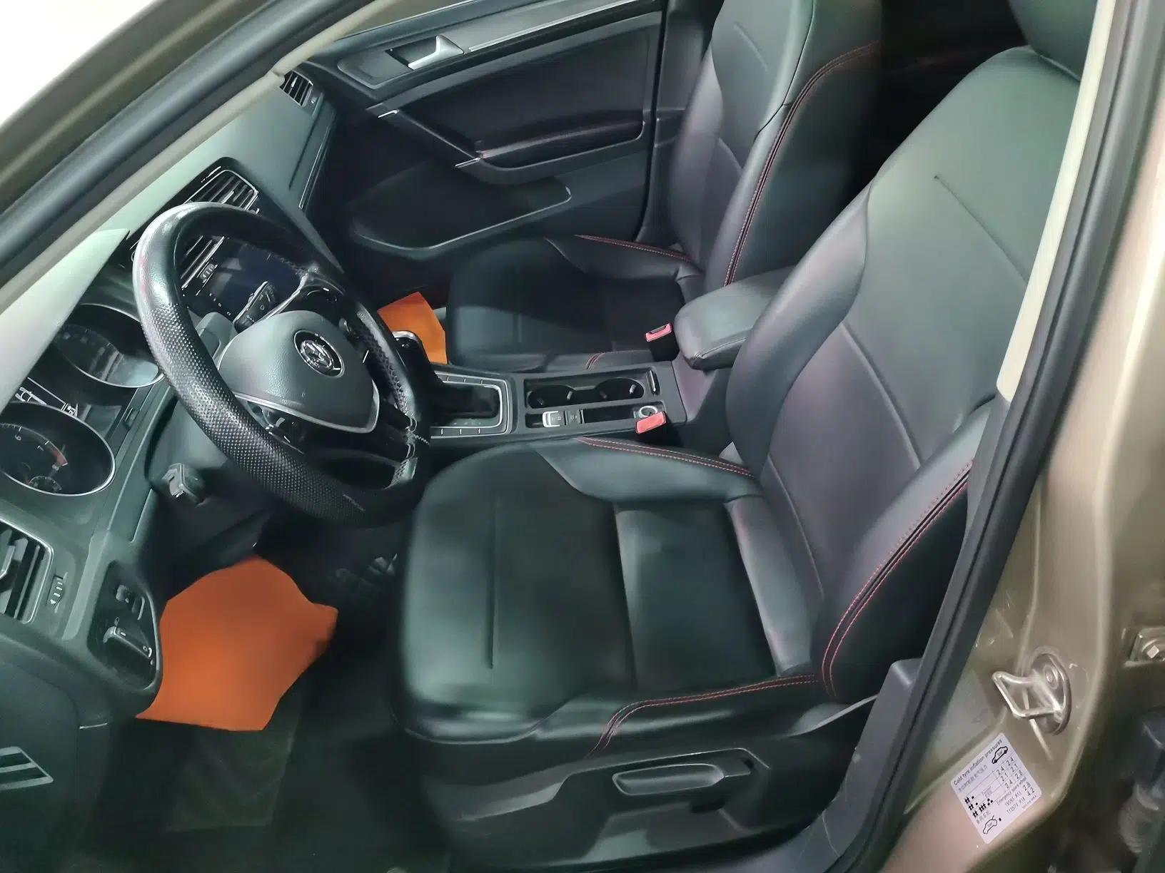 Volkswagen Golf 2016 230TSI Automatic Comfort Version — миниатюра 10