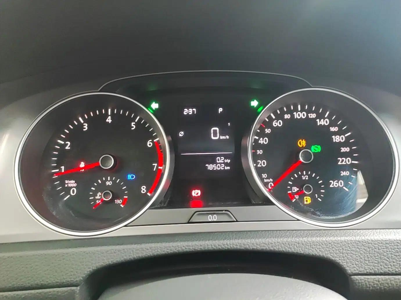 Volkswagen Golf 2016 1.6L Automatic Fashion Model — миниатюра 14