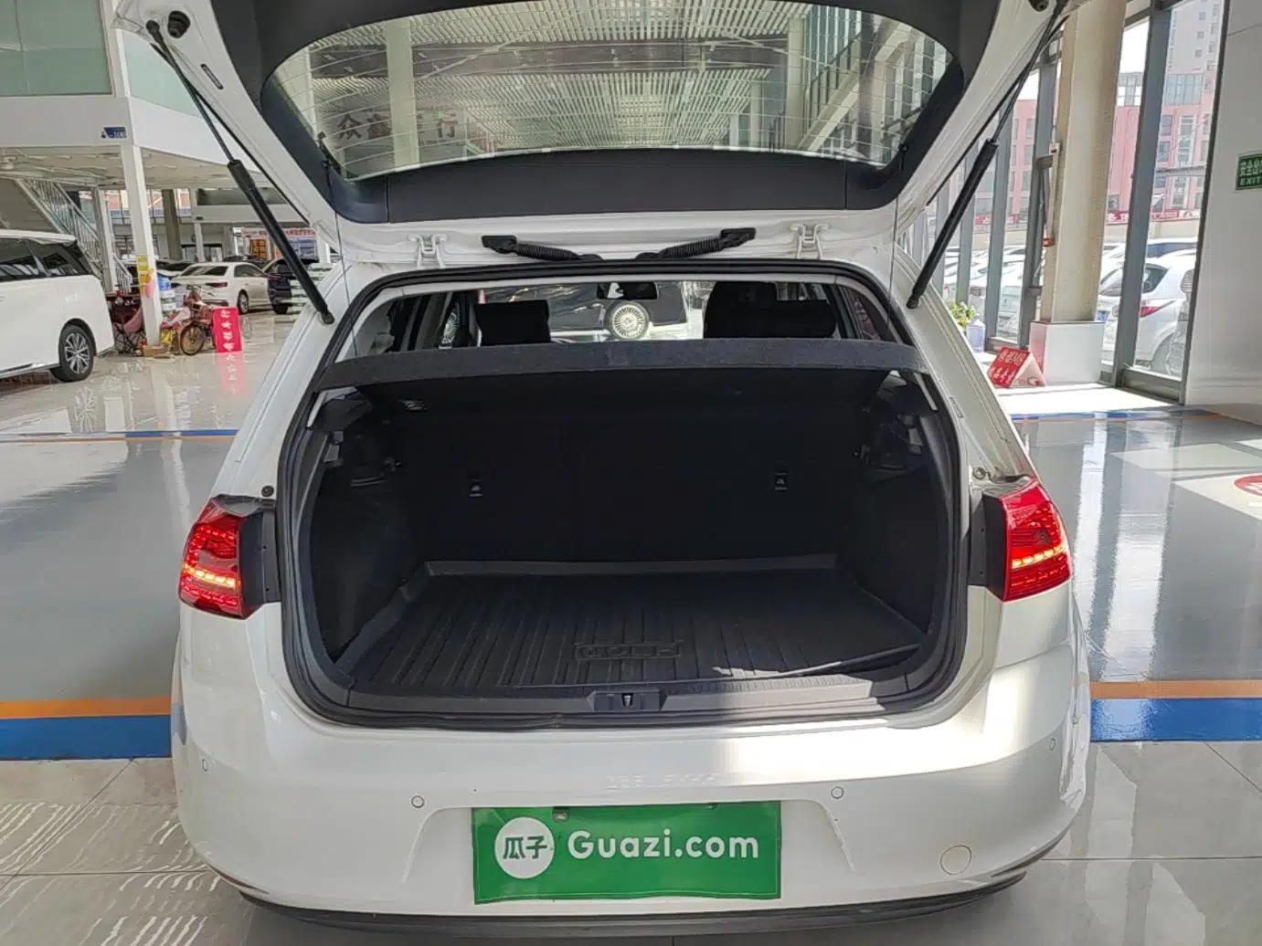 Volkswagen Golf 2016 1.6L Automatic Fashion Model — миниатюра 22