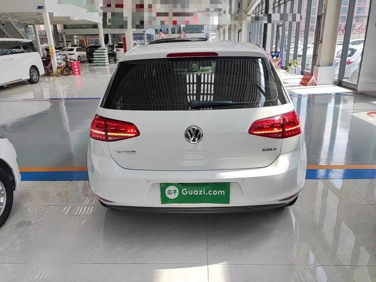 Volkswagen Golf 2016 1.6L Automatic Fashion Model — миниатюра 5