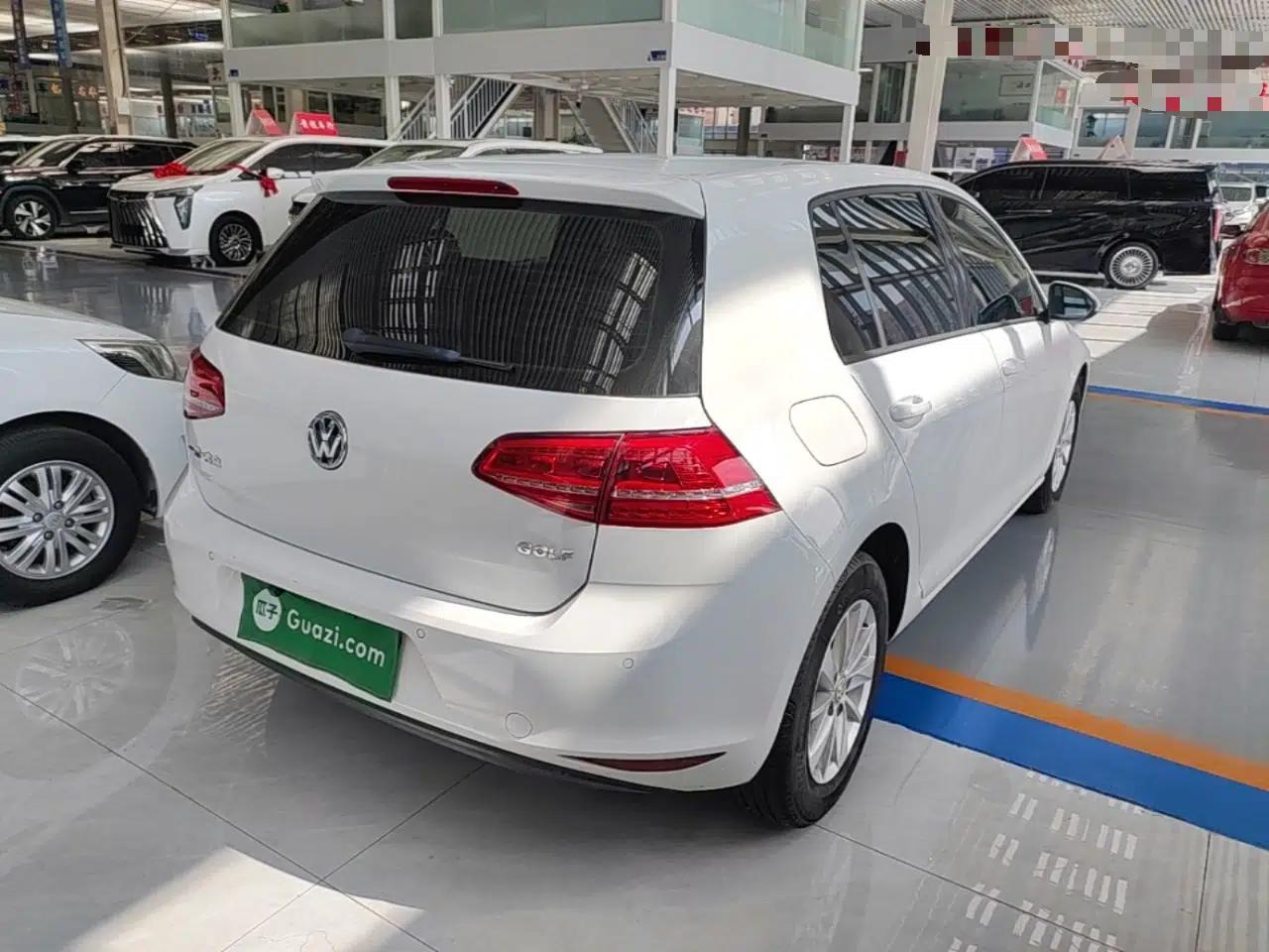 Volkswagen Golf 2016 1.6L Automatic Fashion Model — миниатюра 6