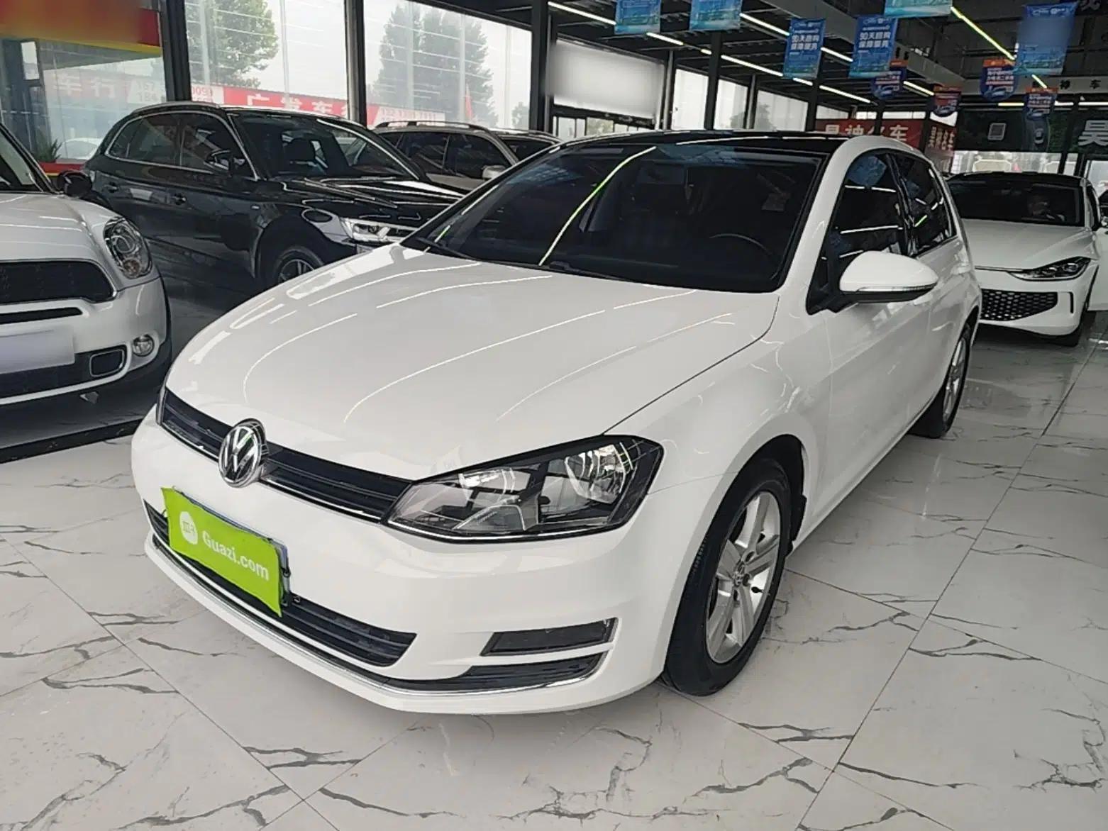 Volkswagen Golf 2015 1.6L Automatic Comfort Model — миниатюра 1