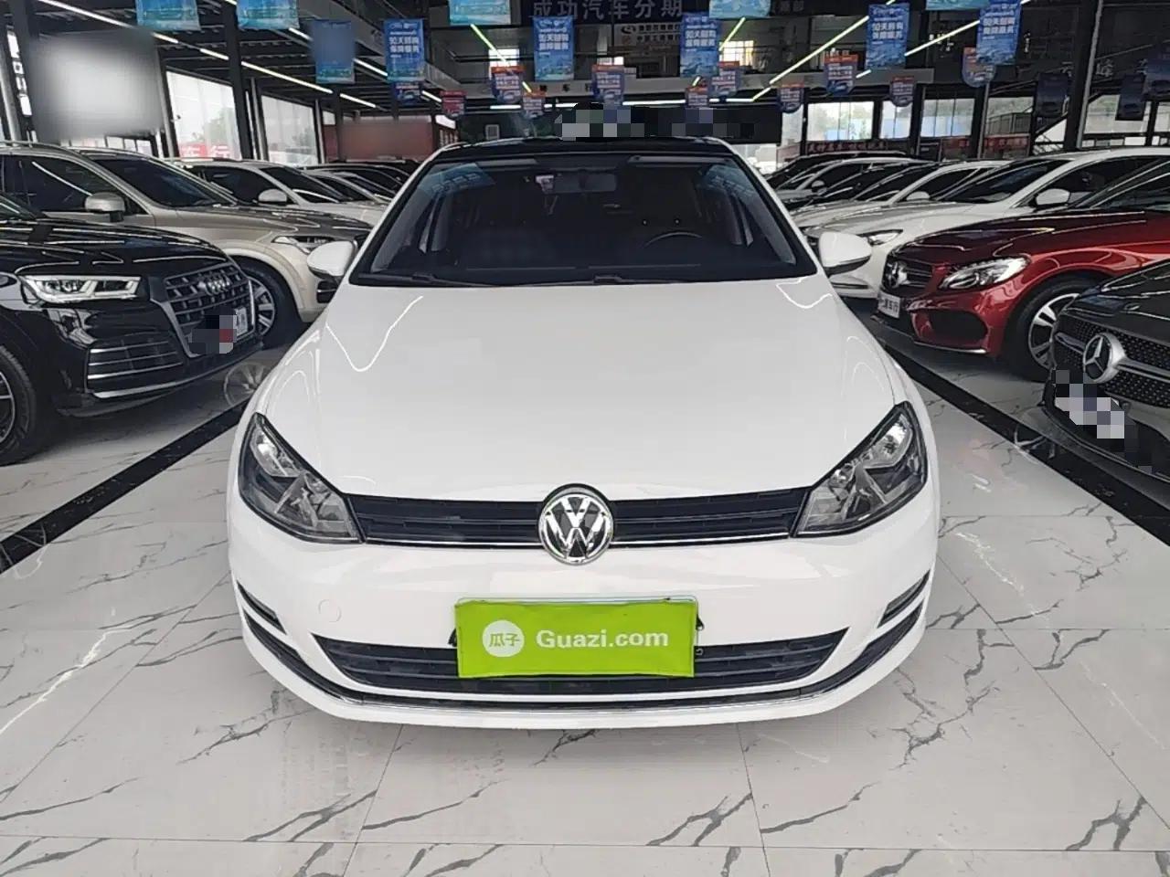 Volkswagen Golf 2015 1.6L Automatic Comfort Model — миниатюра 2