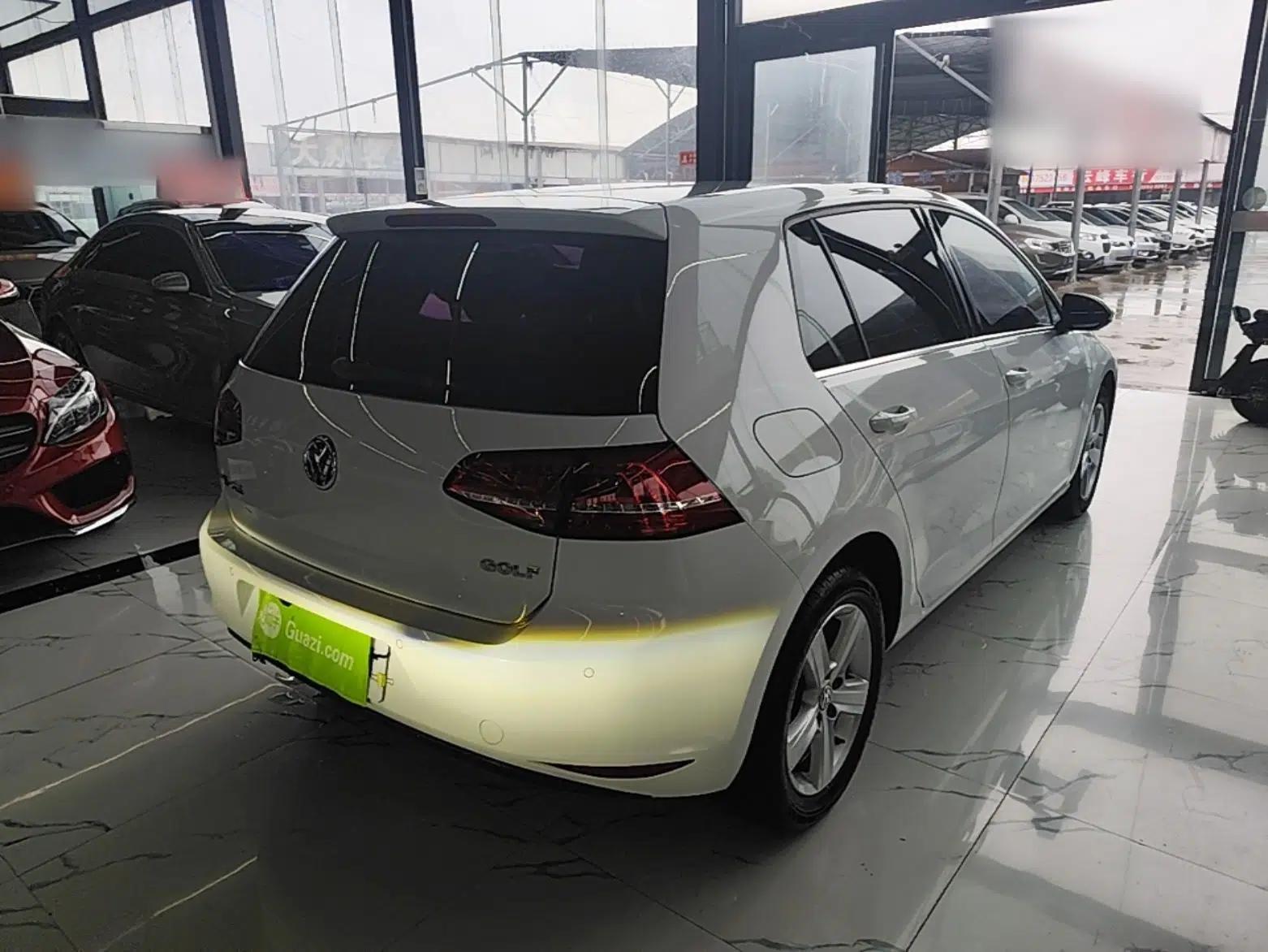 Volkswagen Golf 2015 1.6L Automatic Comfort Model — миниатюра 6