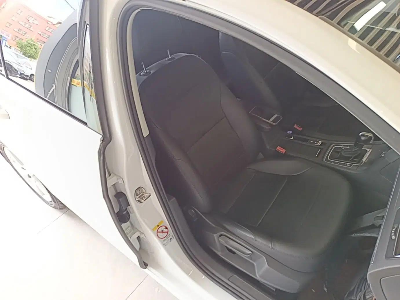 Volkswagen Golf 2015 1.4TSI Automatic Comfort Model — миниатюра 19