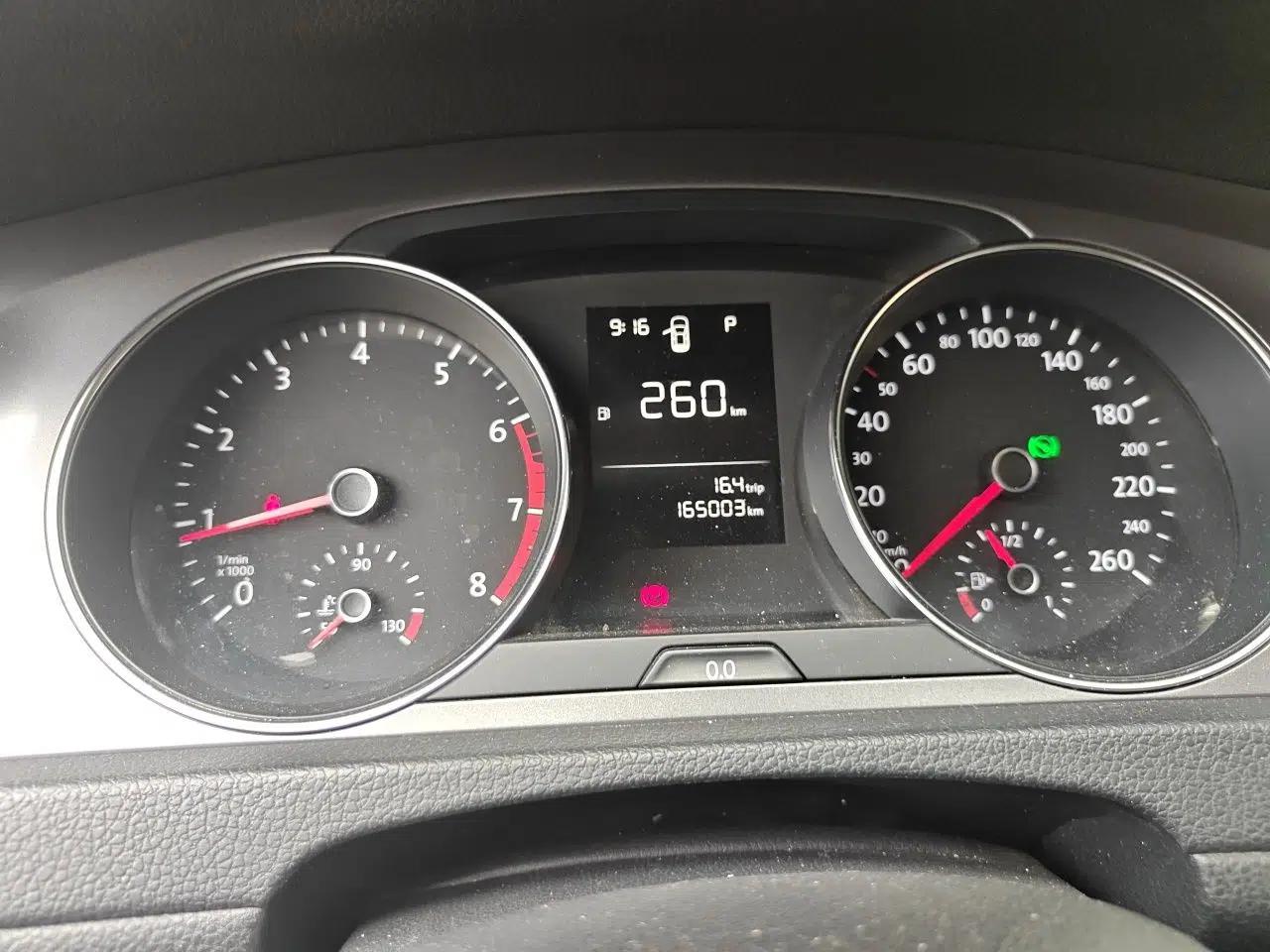 Volkswagen Golf 2014 1.6L Automatic Fashion Model — миниатюра 11
