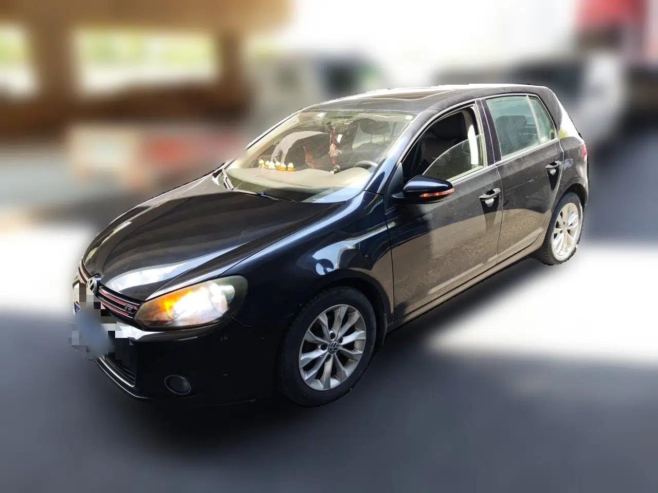 Volkswagen Golf 2012 1.6L Automatic Comfort Model — миниатюра 1