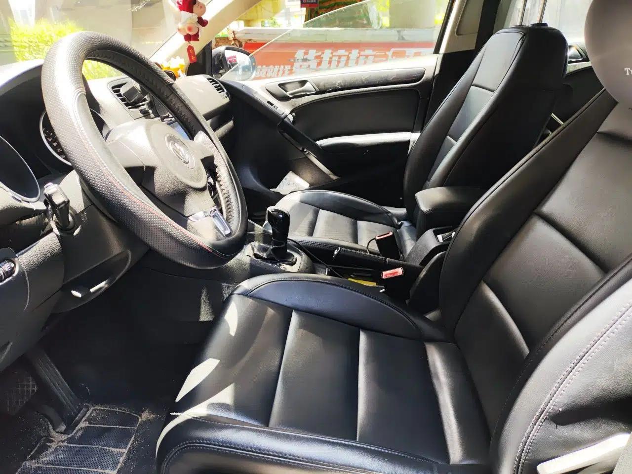 Volkswagen Golf 2012 1.6L Automatic Comfort Model — миниатюра 15
