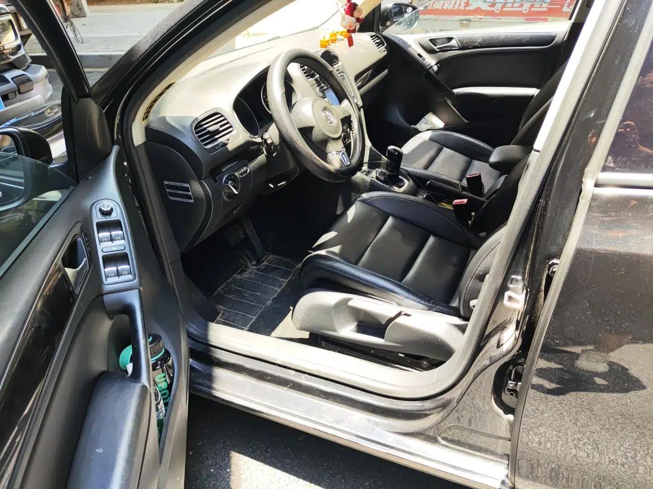 Volkswagen Golf 2012 1.6L Automatic Comfort Model — миниатюра 16