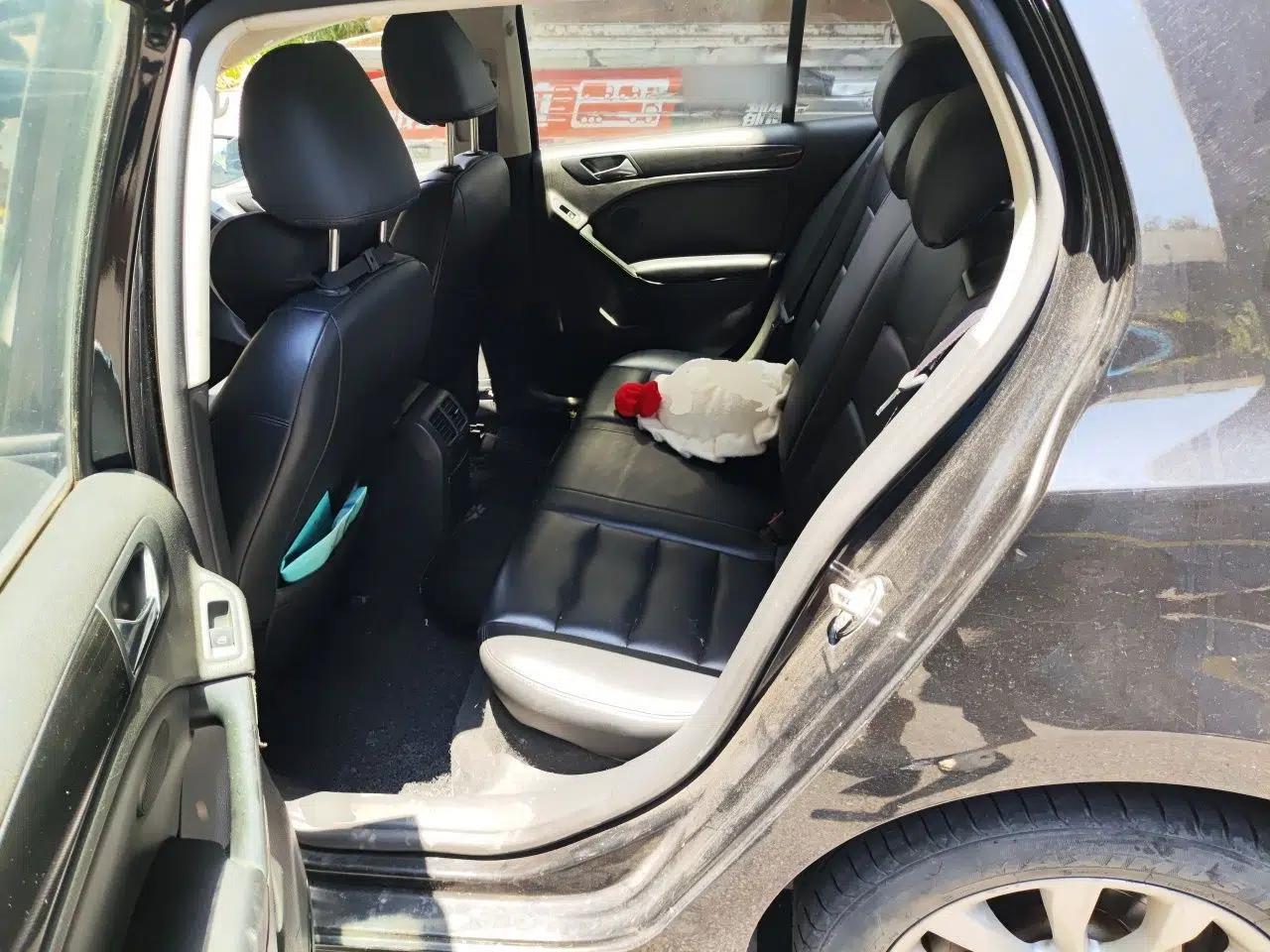 Volkswagen Golf 2012 1.6L Automatic Comfort Model — миниатюра 17