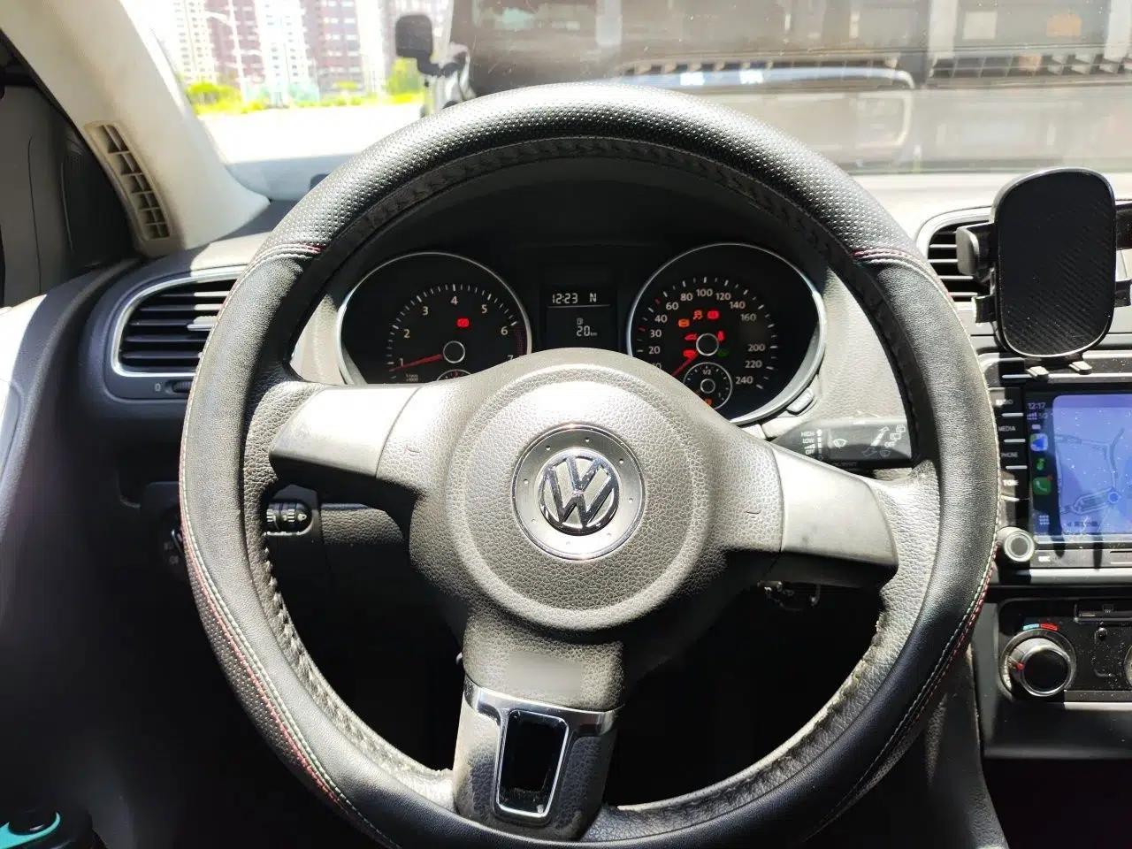 Volkswagen Golf 2012 1.6L Automatic Comfort Model — миниатюра 10
