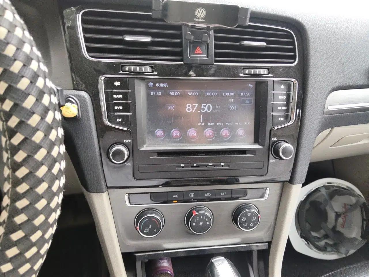 Volkswagen Golf 2014 1.4TSI Automatic Comfort Model — миниатюра 13