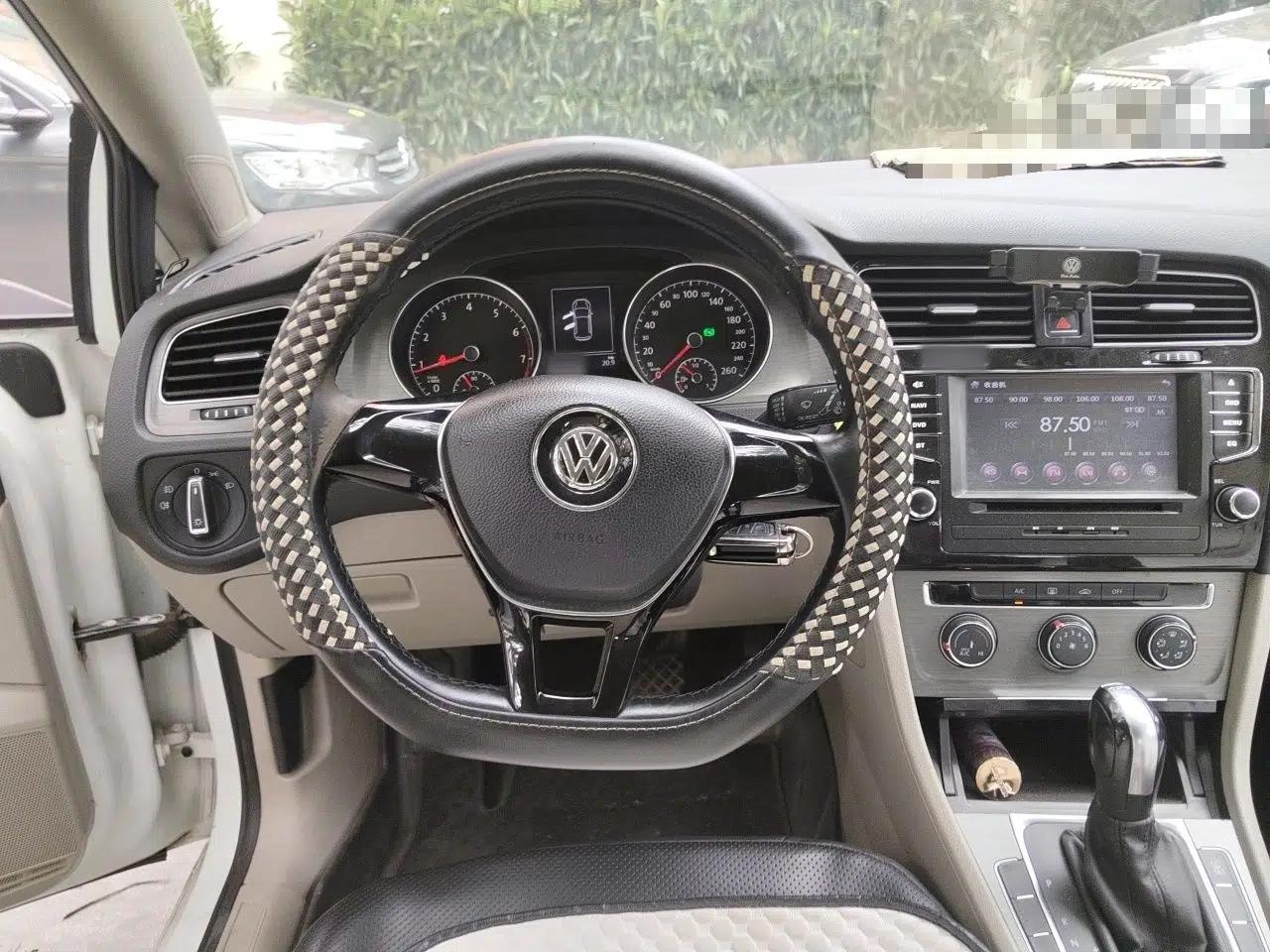 Volkswagen Golf 2014 1.4TSI Automatic Comfort Model — миниатюра 10