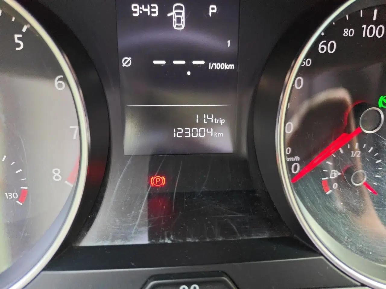 Volkswagen Golf 2016 1.6L Automatic Fashion Model — миниатюра 12