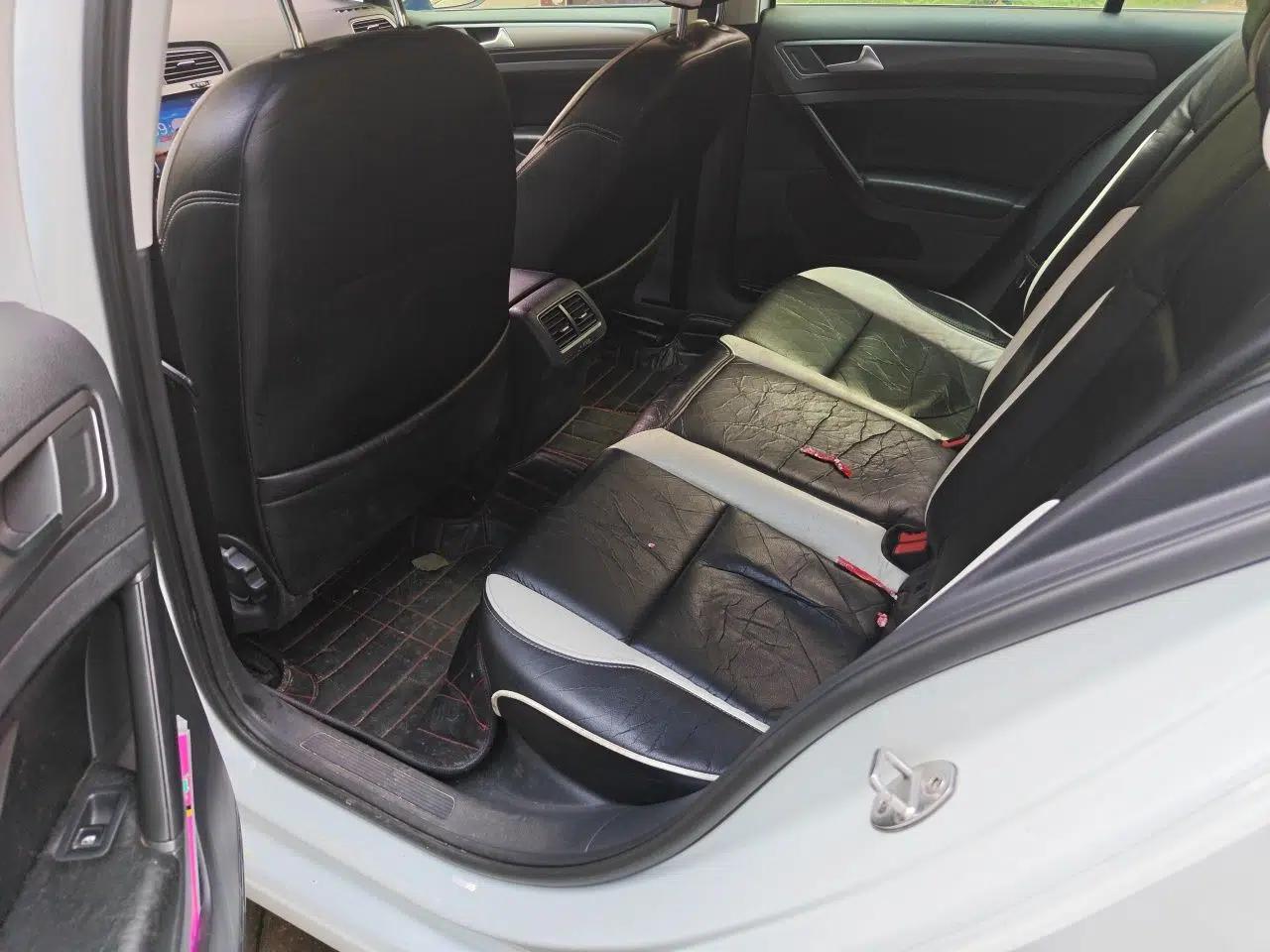 Volkswagen Golf 2016 1.6L Automatic Fashion Model — миниатюра 17