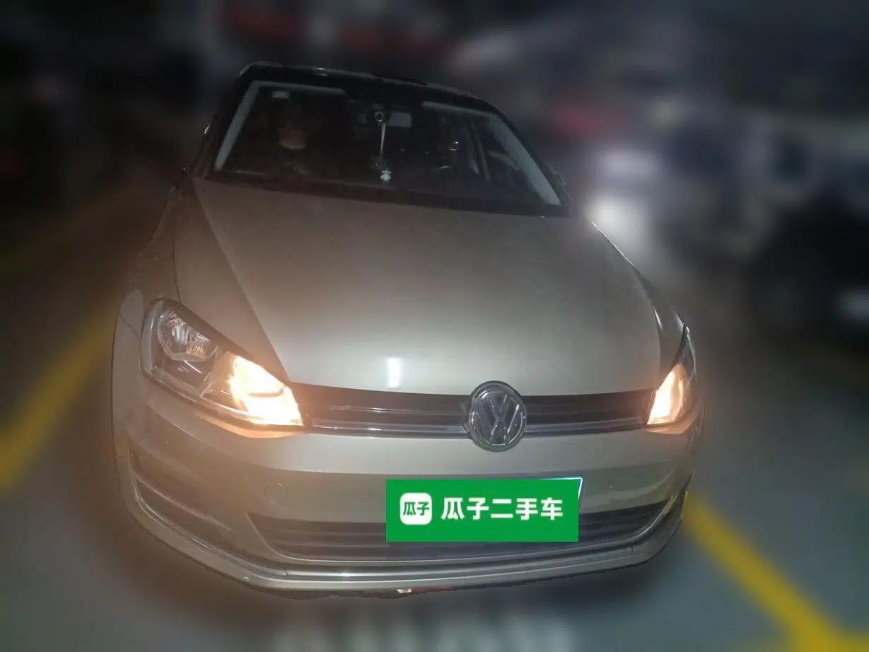 Volkswagen Golf 2017 1.6L Automatic Comfort Million-Vehicle Anniversary Edition — миниатюра 2