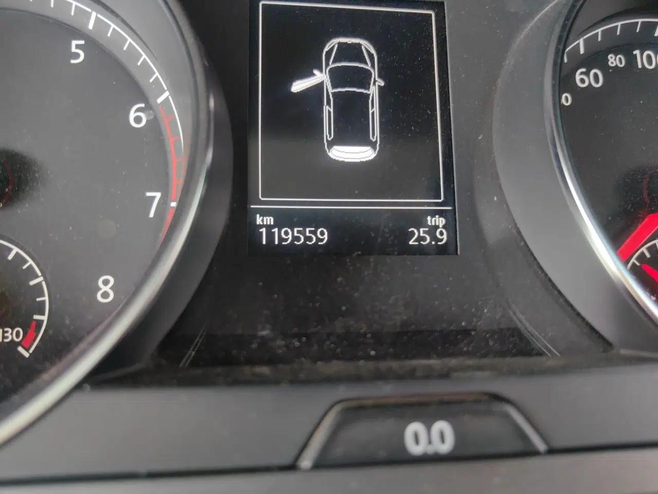 Volkswagen Golf 2014 1.4TSI Automatic Luxury Model — миниатюра 12