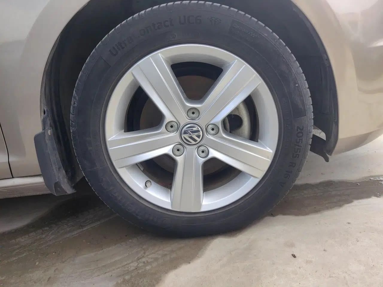 Volkswagen Golf 2014 1.4TSI Automatic Luxury Model — миниатюра 8