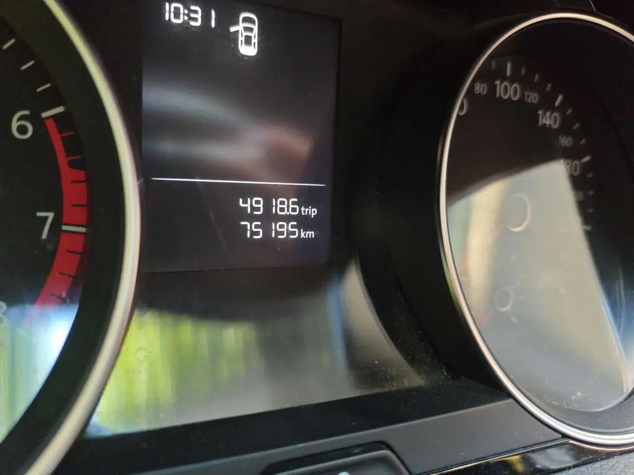 Volkswagen Golf 2018 1.6L Automatic Fashion Model — миниатюра 12