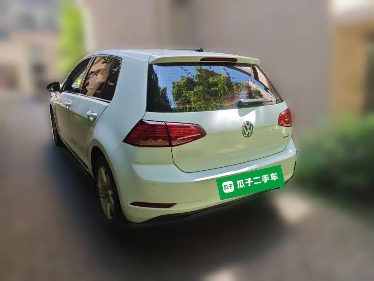 Volkswagen Golf 2018 1.6L Automatic Fashion Model — миниатюра 4