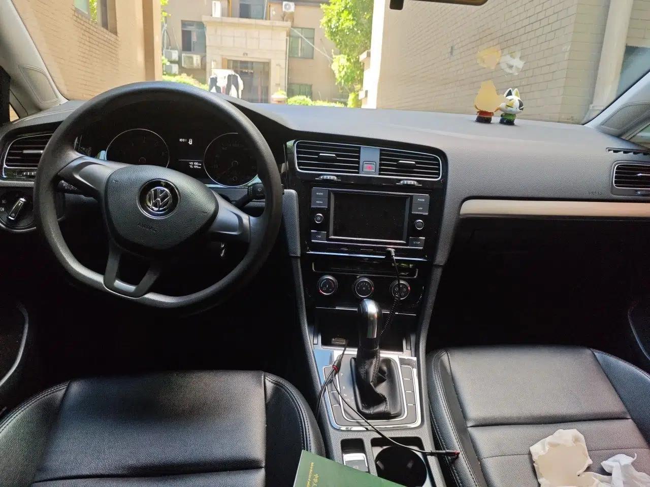 Volkswagen Golf 2018 1.6L Automatic Fashion Model — миниатюра 9