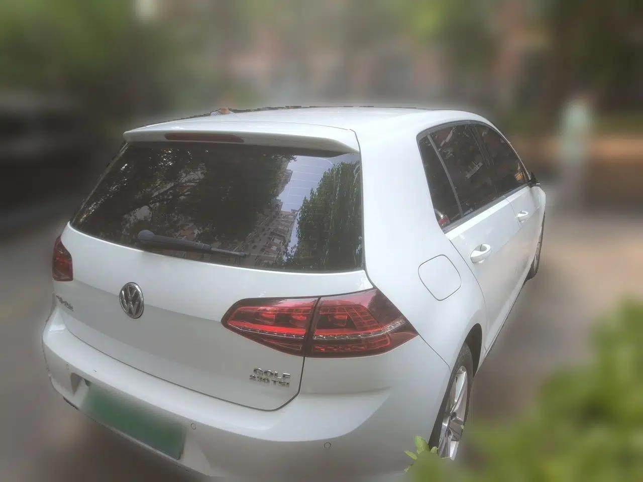 Volkswagen Golf 2017 230TSI Automatic Comfort Edition – Celebrating Milestone of One Million Units — миниатюра 6