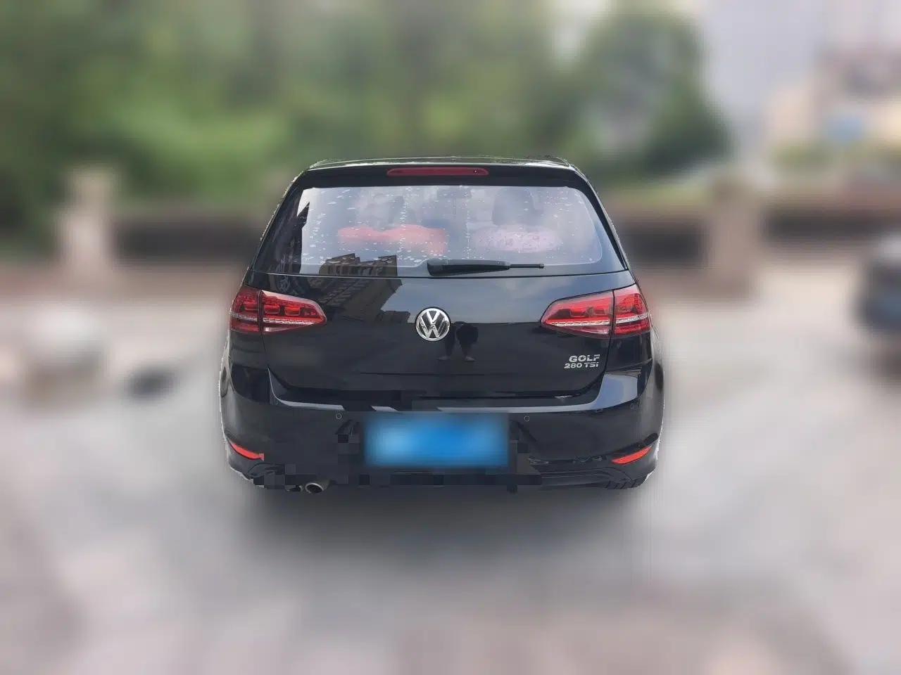Volkswagen Golf 2017 280TSI Automatic R-Line Million-Vehicle Commemorative Edition — миниатюра 5