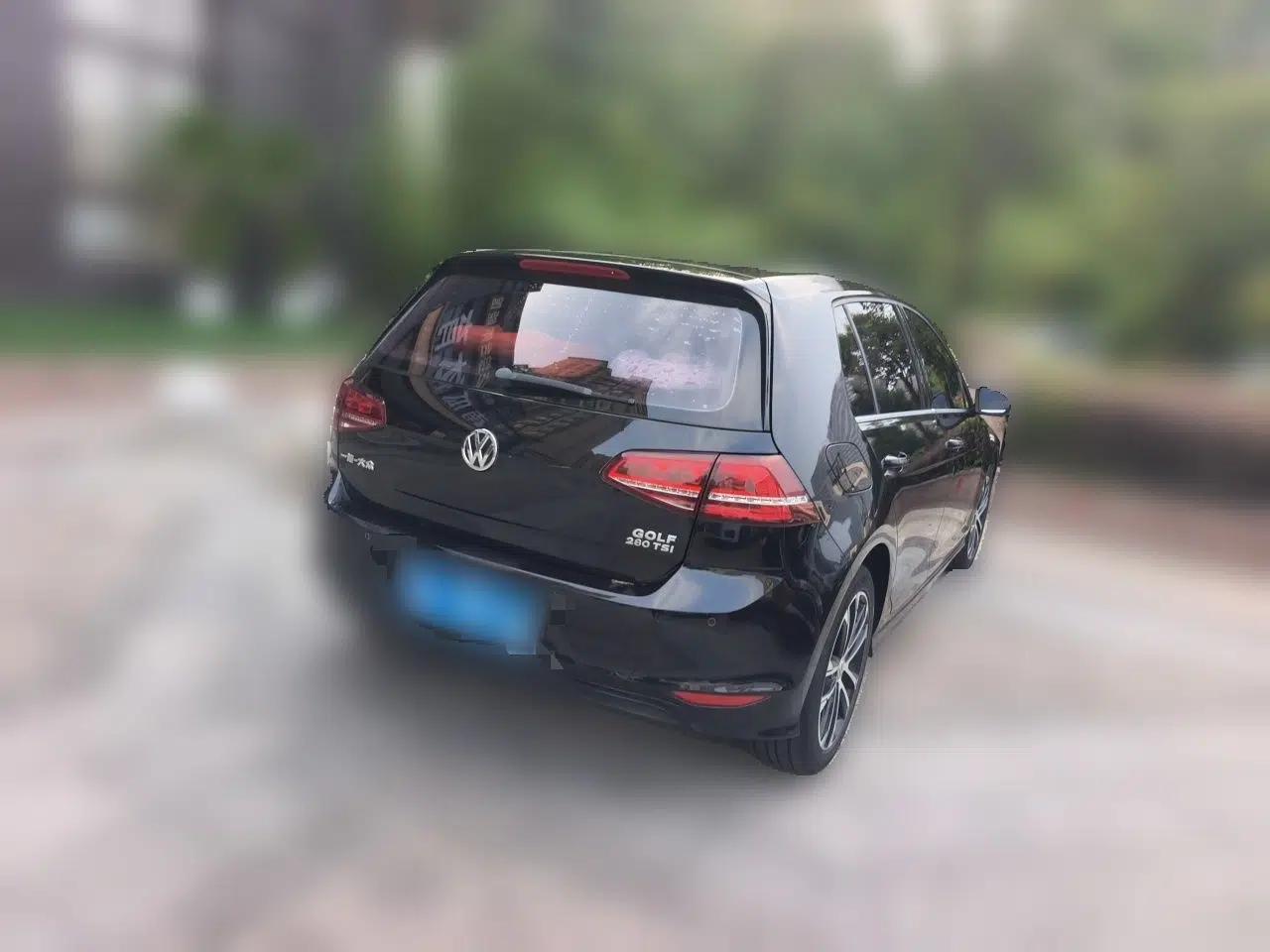 Volkswagen Golf 2017 280TSI Automatic R-Line Million-Vehicle Commemorative Edition — миниатюра 6