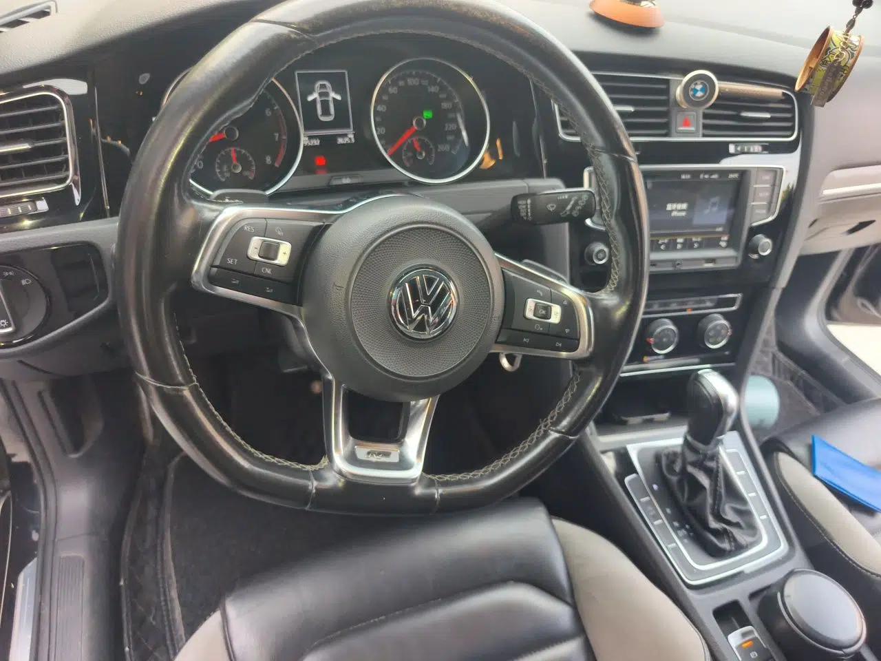 Volkswagen Golf 2017 280TSI Automatic R-Line Million-Vehicle Commemorative Edition — миниатюра 10