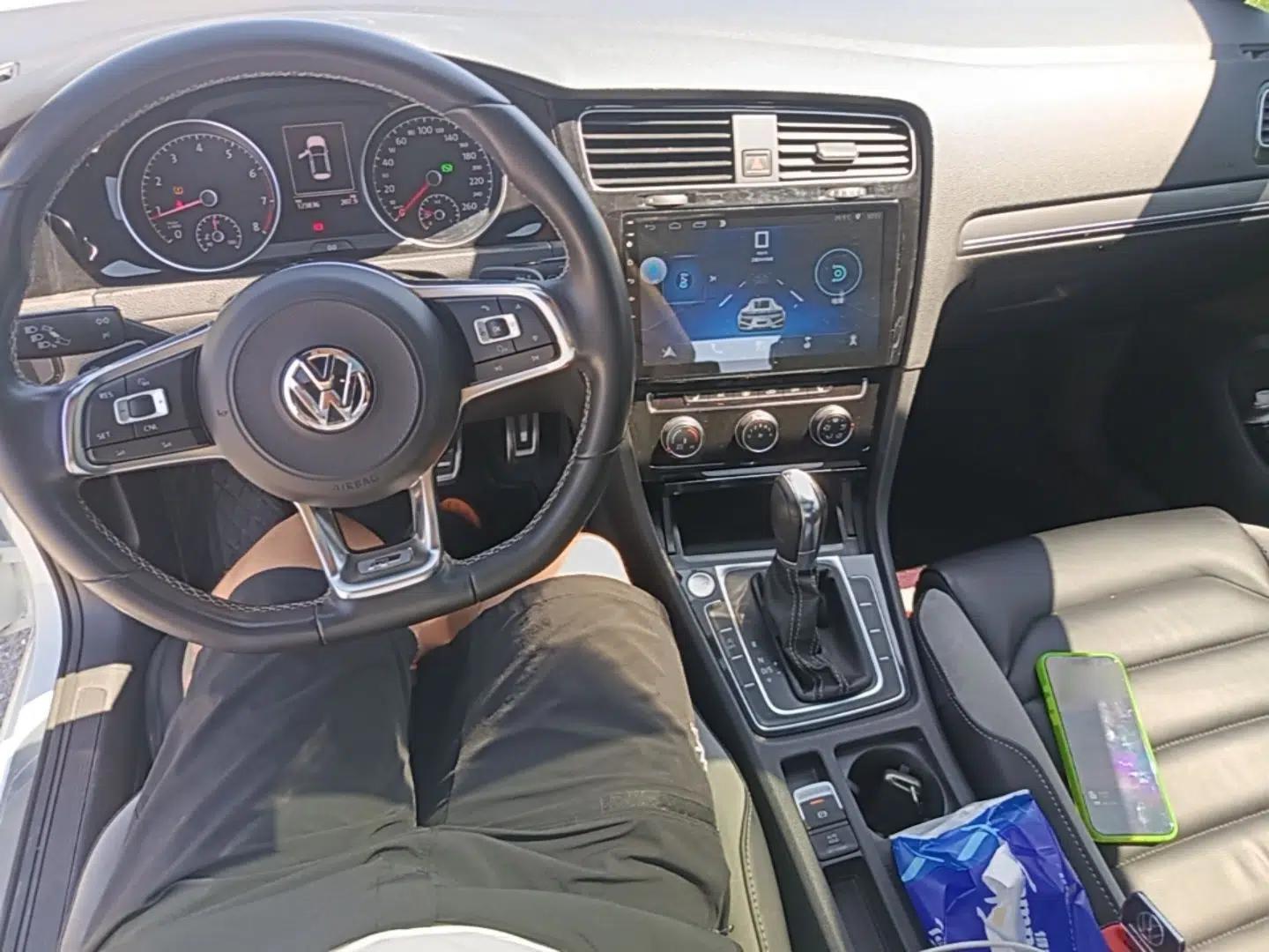 Volkswagen Golf 2018 280TSI Automatic R-Line Model — миниатюра 12