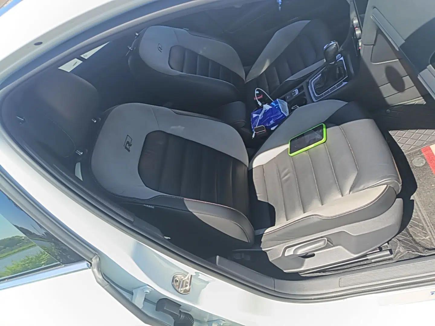 Volkswagen Golf 2018 280TSI Automatic R-Line Model — миниатюра 19