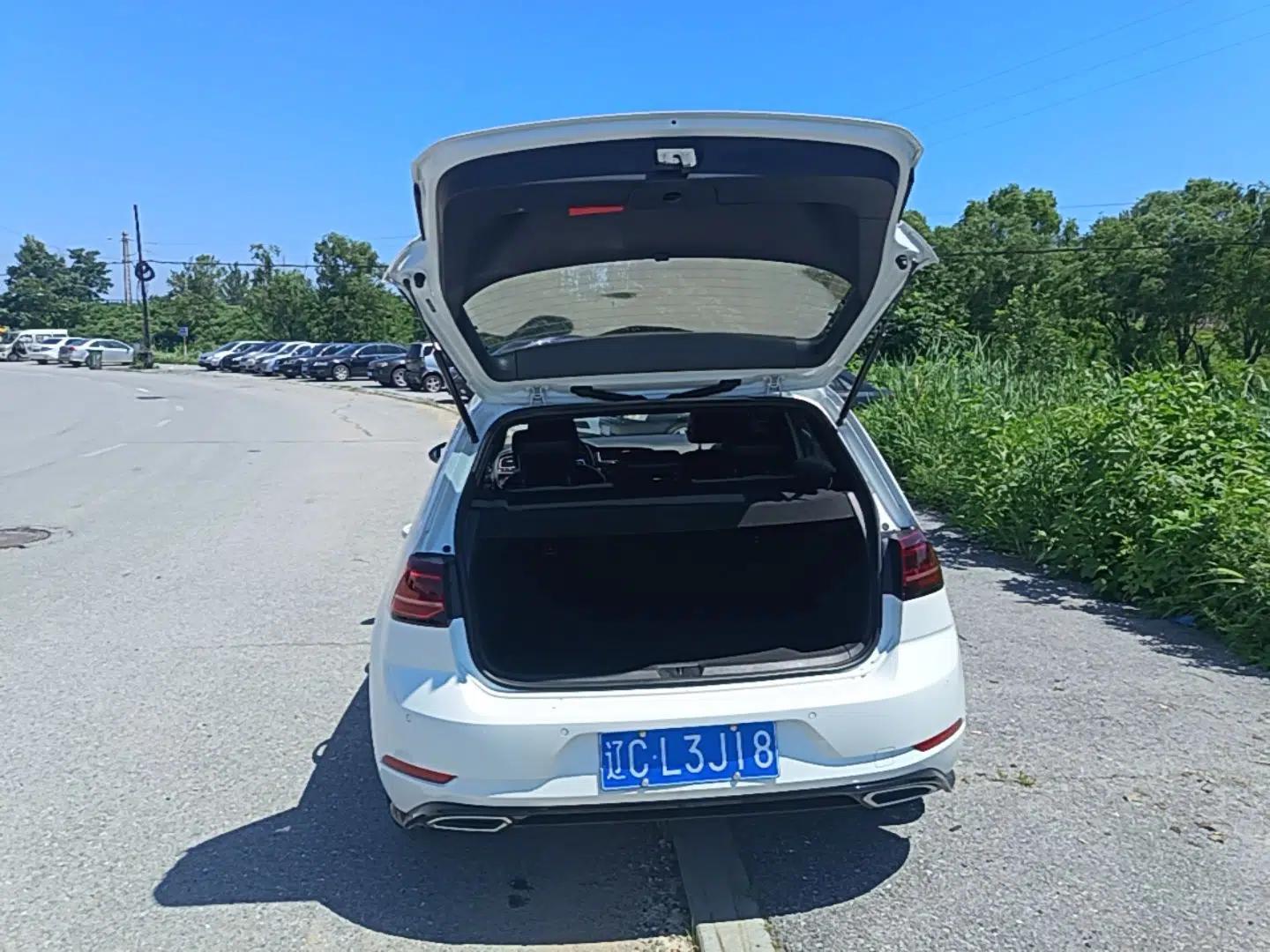 Volkswagen Golf 2018 280TSI Automatic R-Line Model — миниатюра 22
