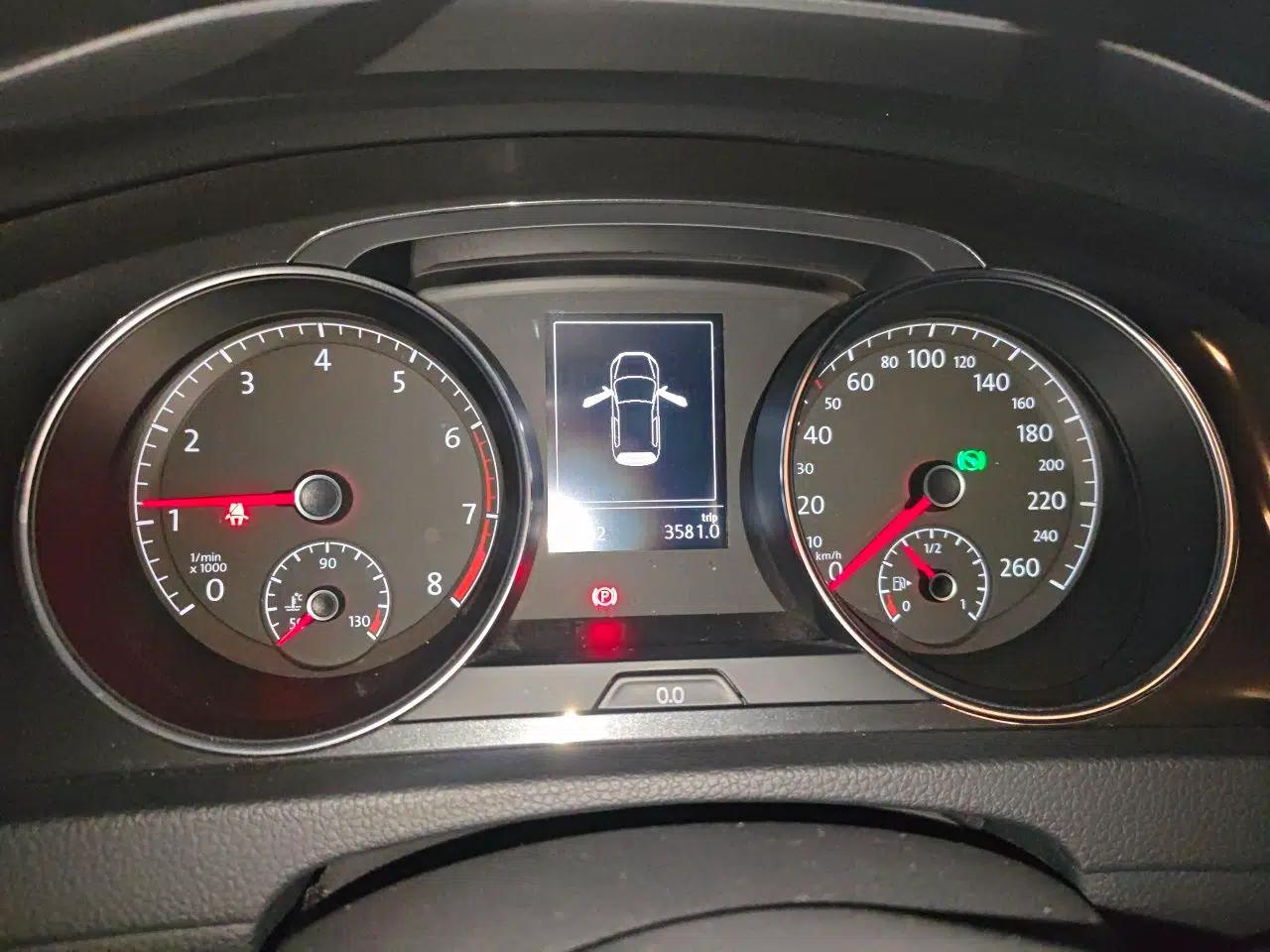 Volkswagen Golf 2018 230TSI Automatic Comfort Model — миниатюра 8