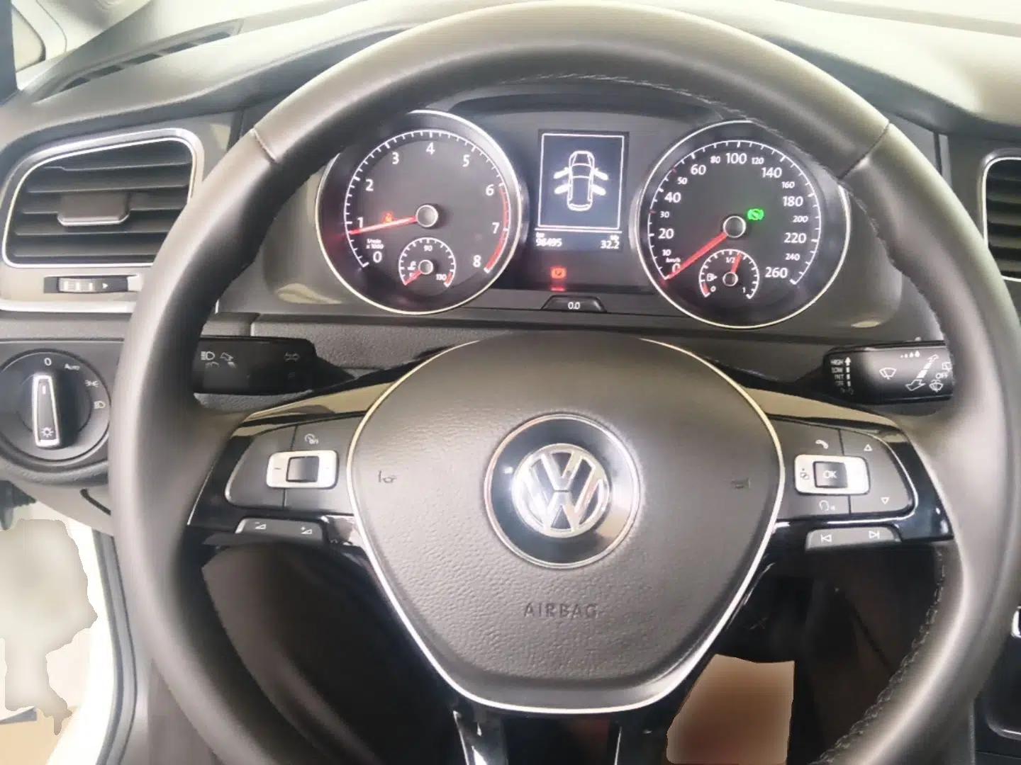Volkswagen Golf 2017 230TSI Automatic Luxury Million-Vehicle Commemorative Edition — миниатюра 13