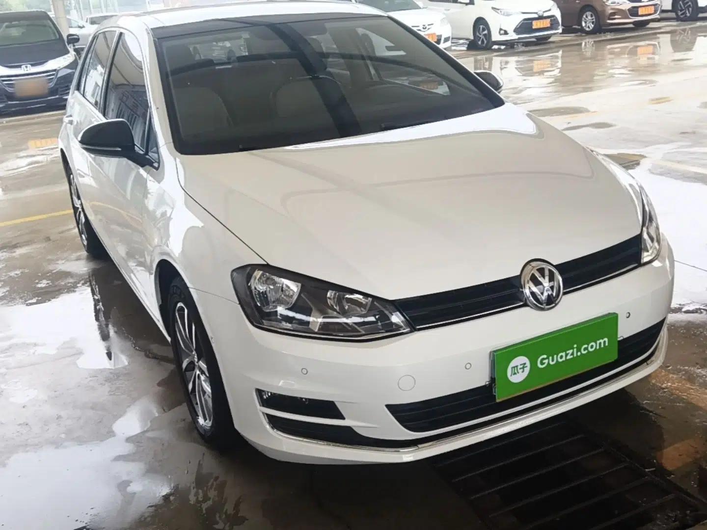 Volkswagen Golf 2017 230TSI Automatic Luxury Million-Vehicle Commemorative Edition — миниатюра 3