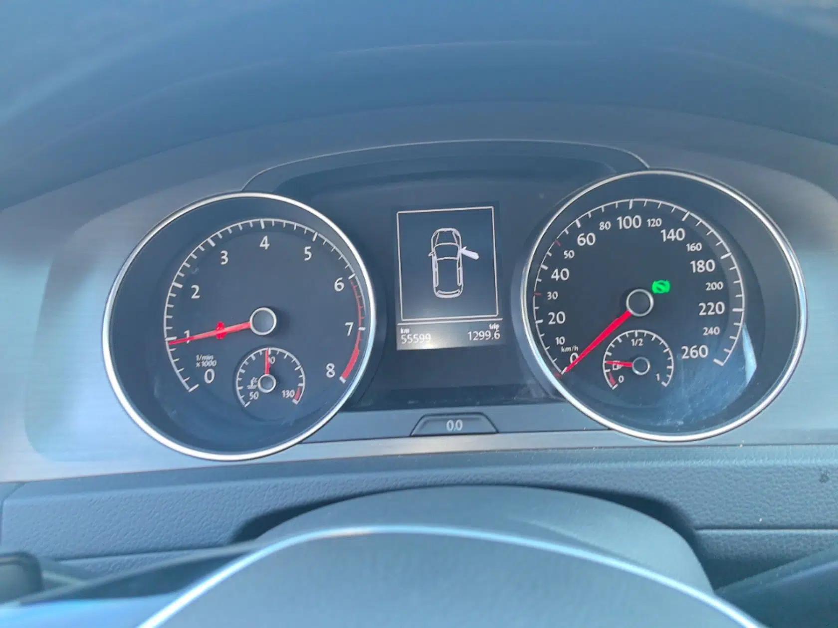 Volkswagen Golf 2016 230TSI Automatic Luxury Version — миниатюра 14
