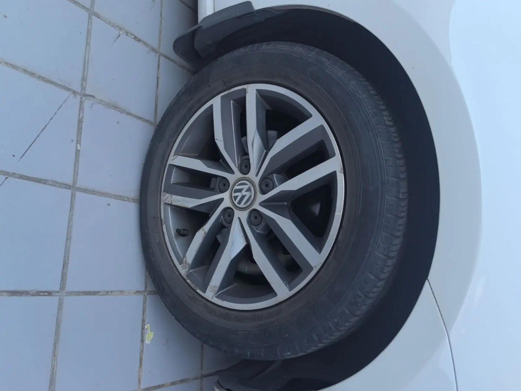 Volkswagen Golf 2016 230TSI Automatic Luxury Version — миниатюра 10