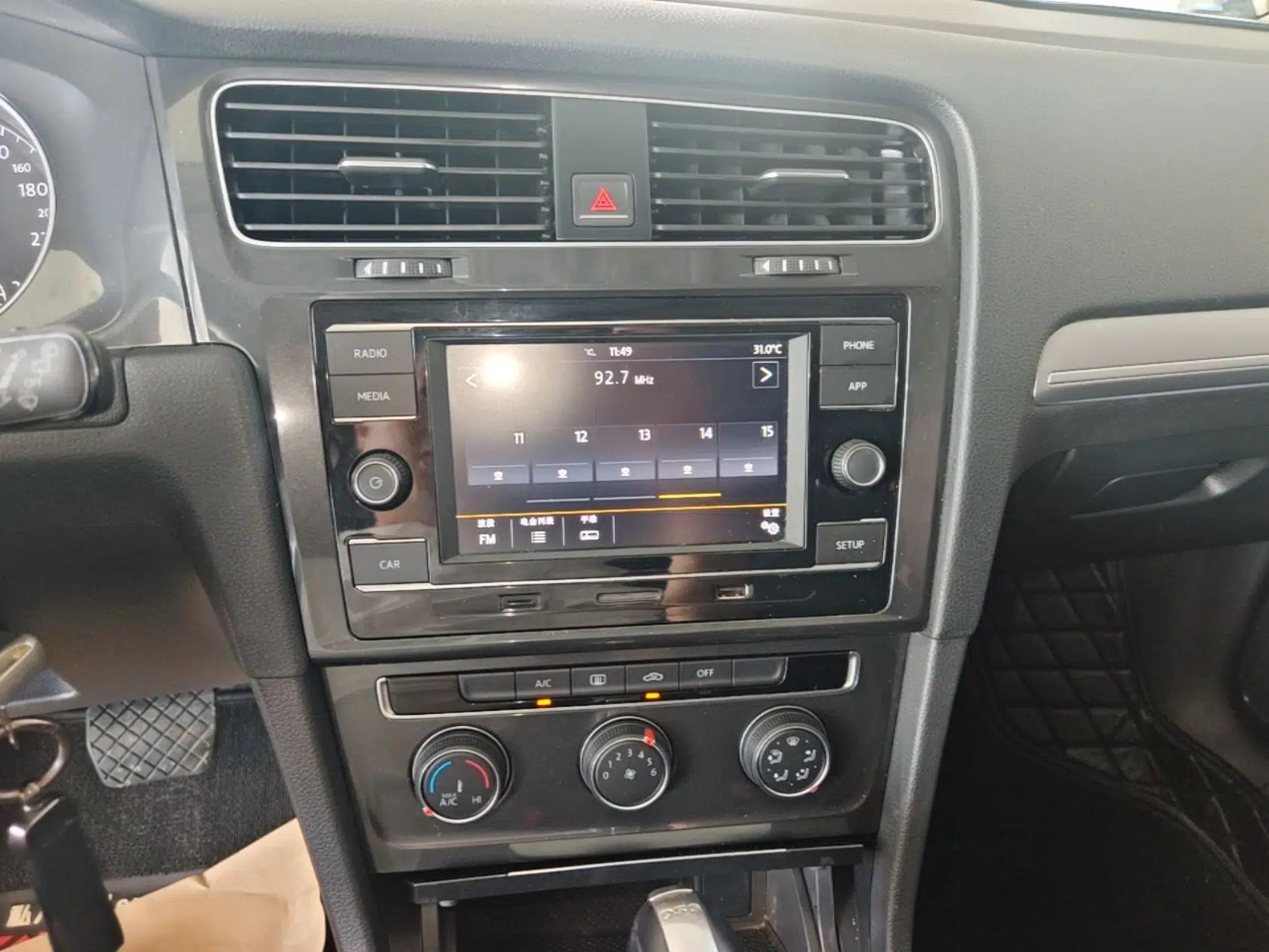 Volkswagen Golf 2018 230TSI Automatic Comfort Model — миниатюра 15