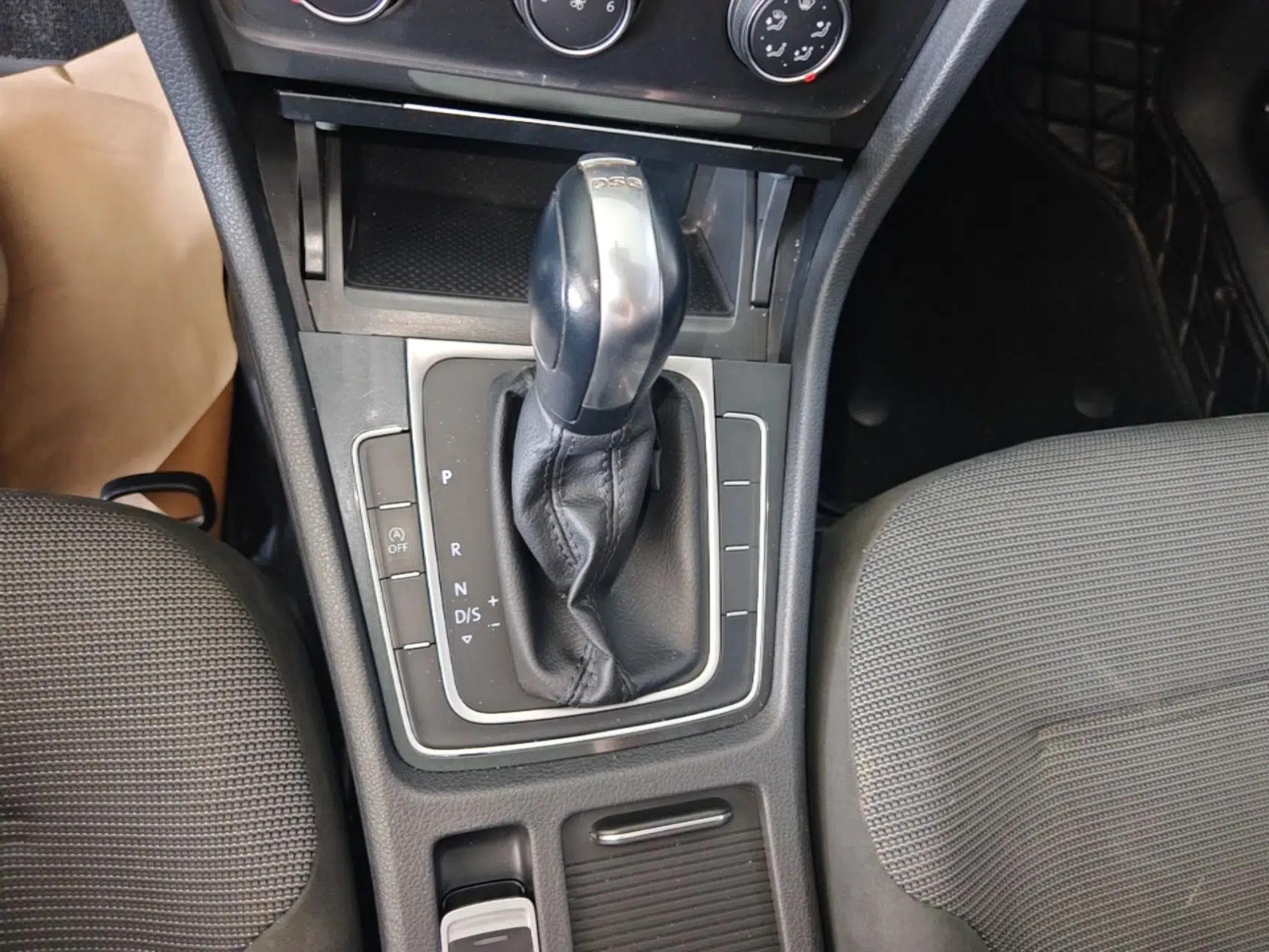 Volkswagen Golf 2018 230TSI Automatic Comfort Model — миниатюра 16