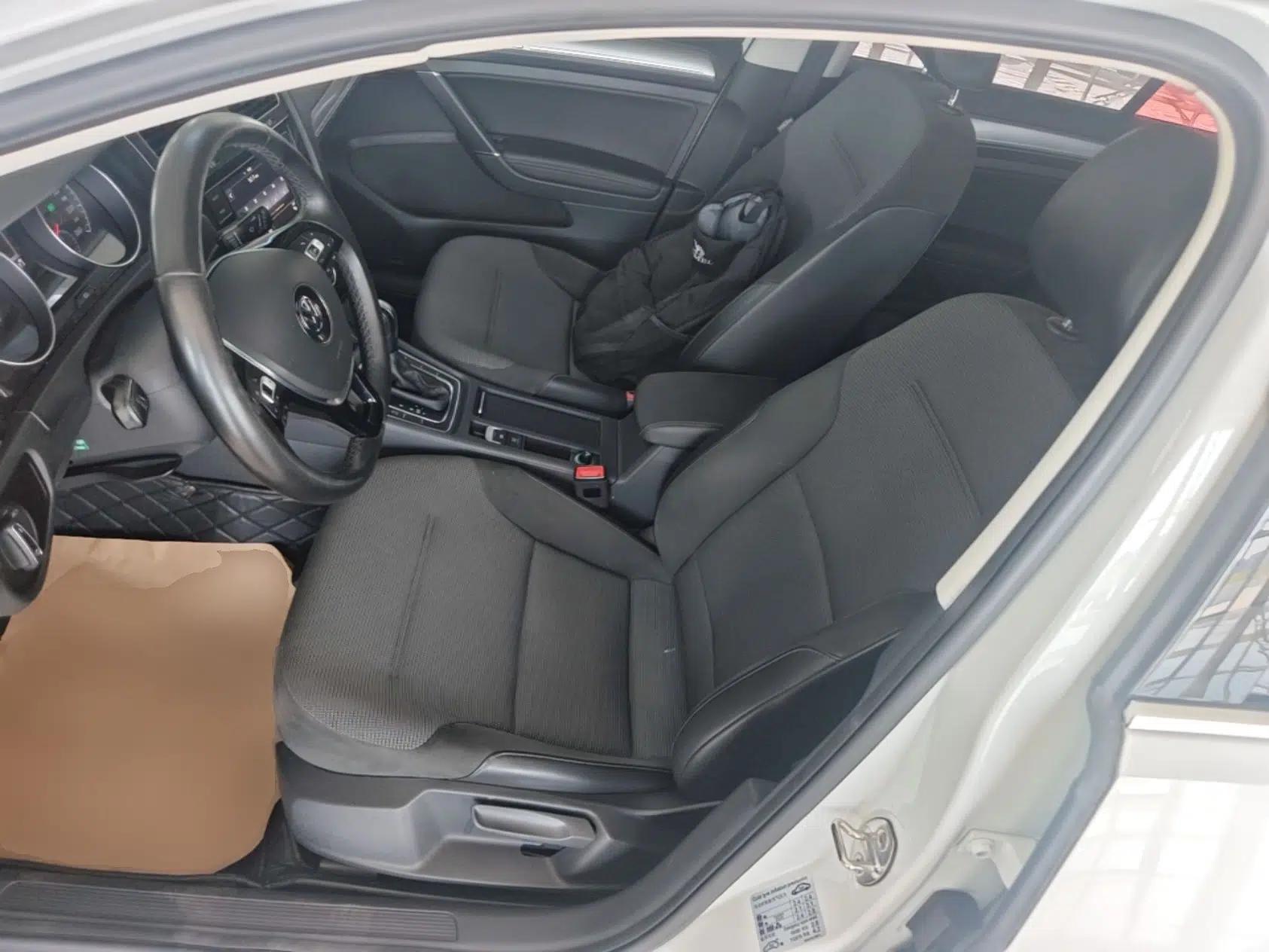 Volkswagen Golf 2018 230TSI Automatic Comfort Model — миниатюра 17