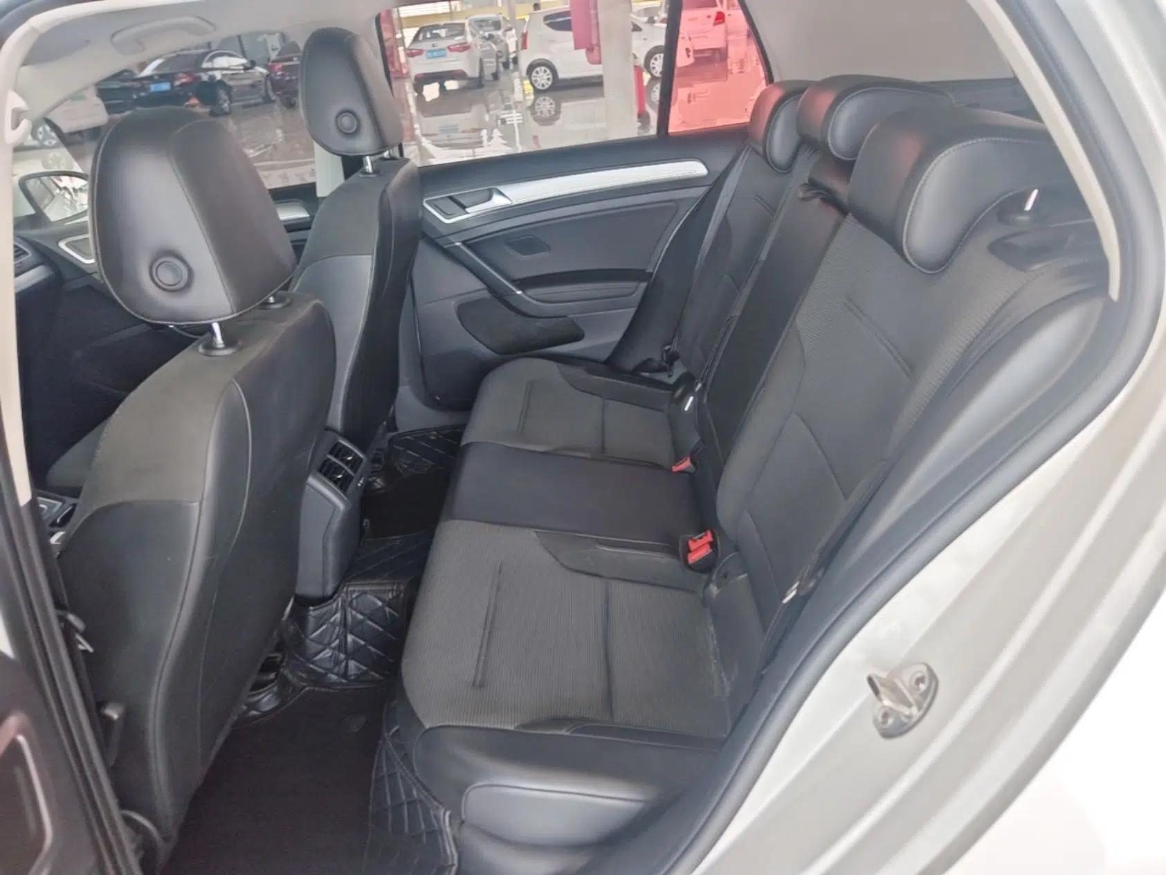 Volkswagen Golf 2018 230TSI Automatic Comfort Model — миниатюра 20