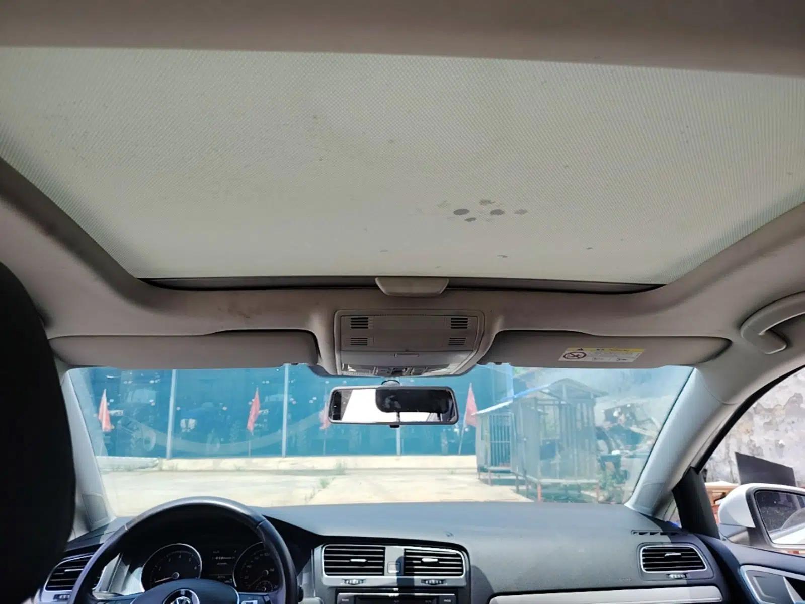 Volkswagen Golf 2018 1.6L Automatic Comfort Model — миниатюра 21